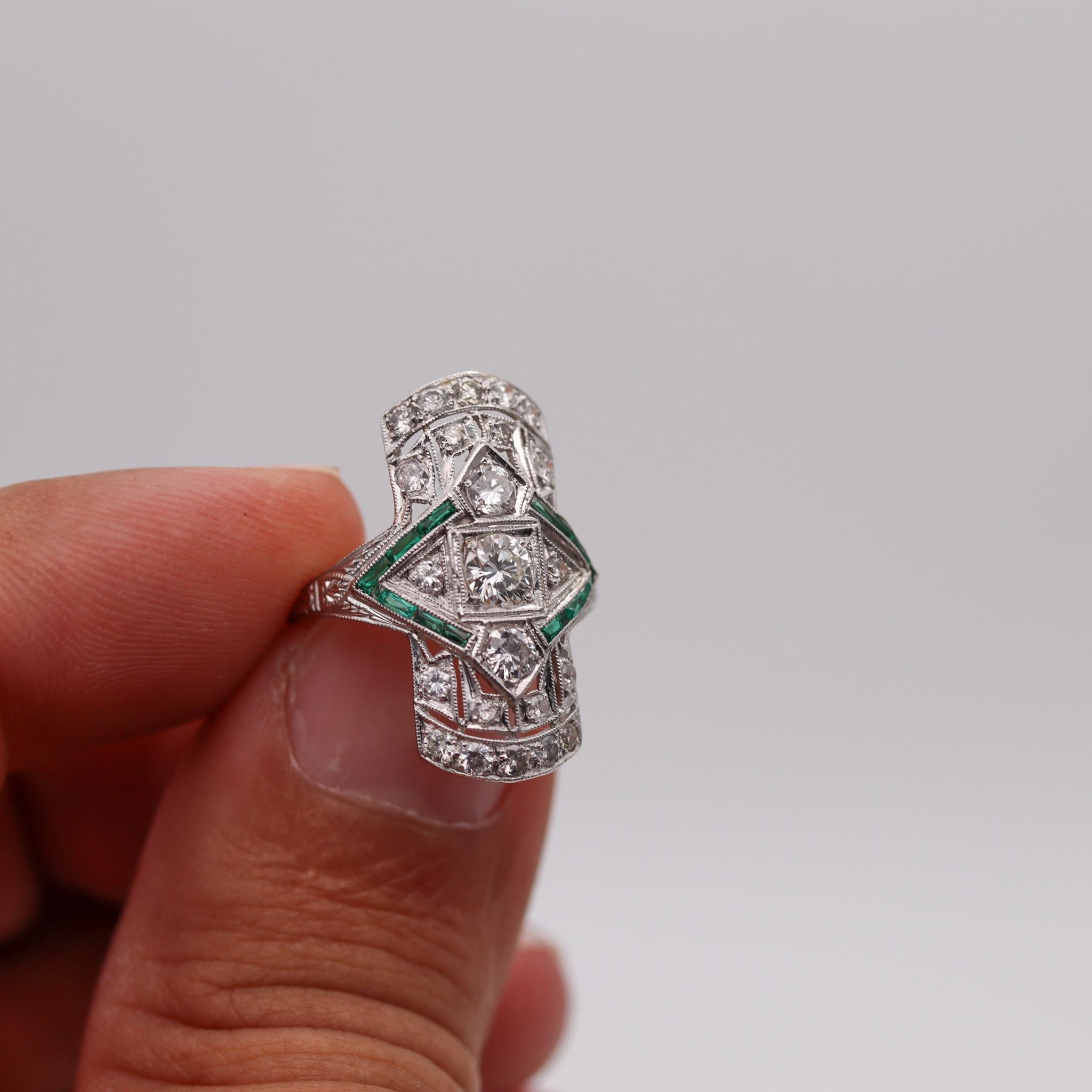 Art Deco 1930 Cocktail Ring In Platinum With 1.55 Ctw In Diamonds And Emerald For Sale 1
