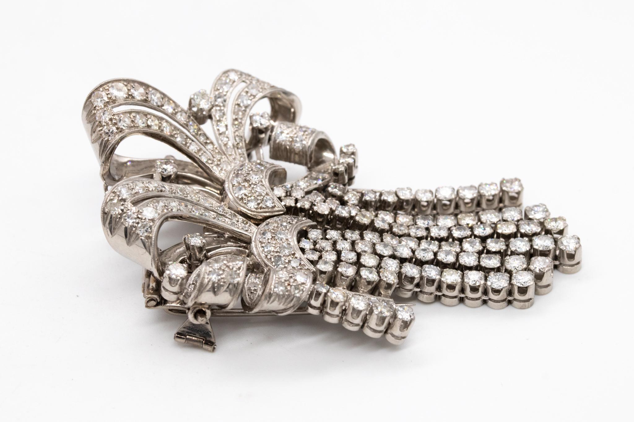 Art Deco 1930 Convertible Clips Brooch in Platinum with 13.26 Ctw of VS Diamonds 3