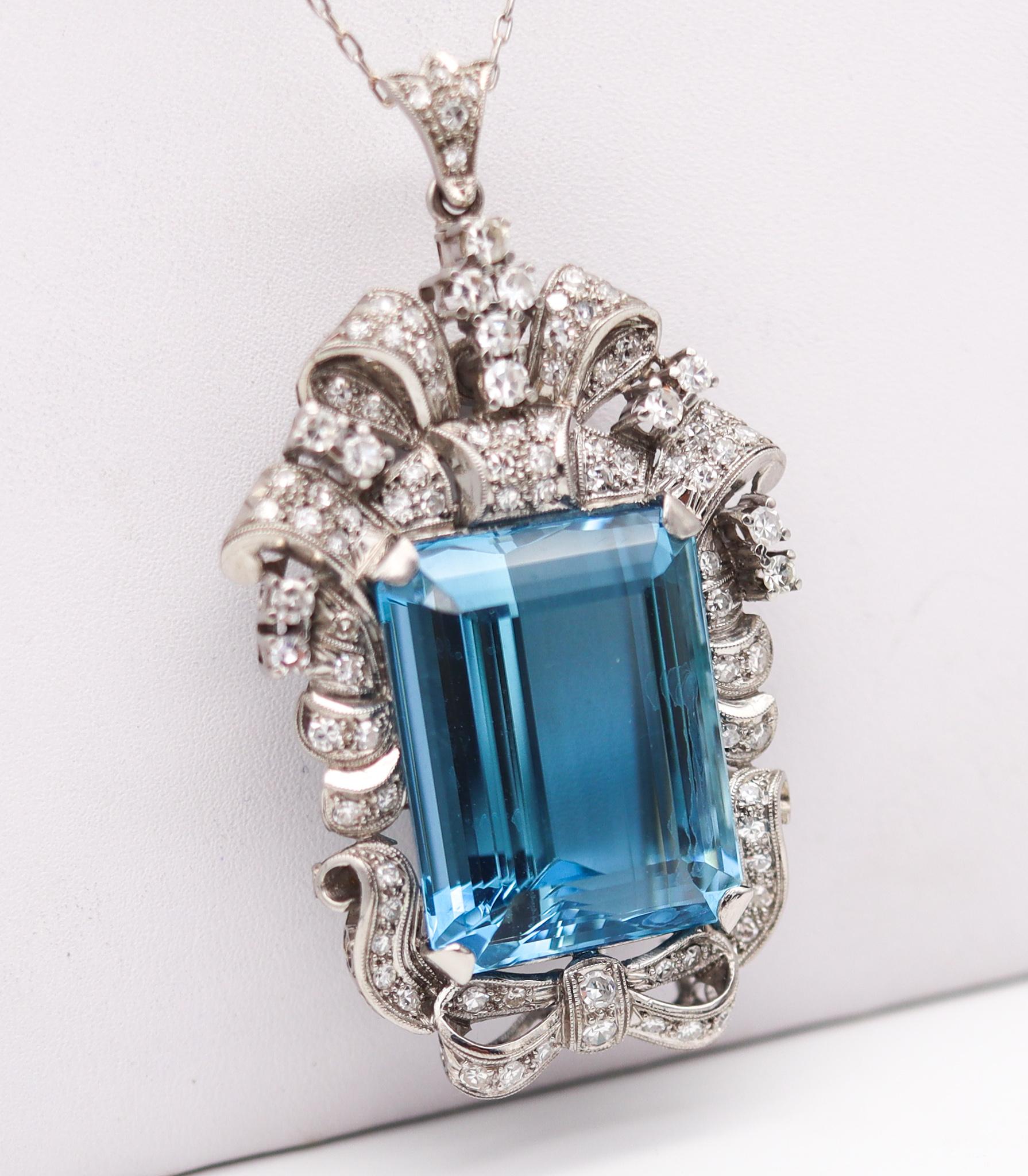 Art Deco 1930 Convertible Necklace in Platinum 64.33 Ctw in Aquamarine & Diamond In Excellent Condition In Miami, FL