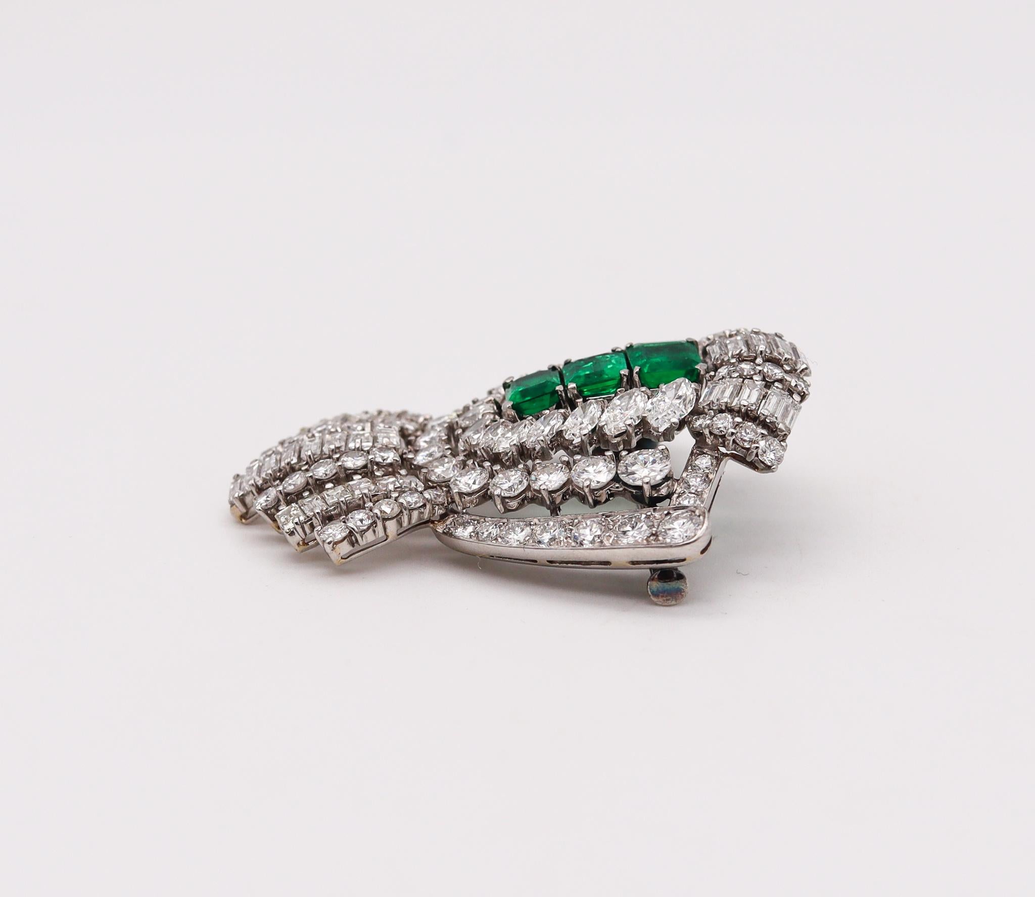 Mixed Cut Art Deco 1930 Convertible Pendant Brooch Platinum 11.73 Ctw Diamonds & Emeralds For Sale