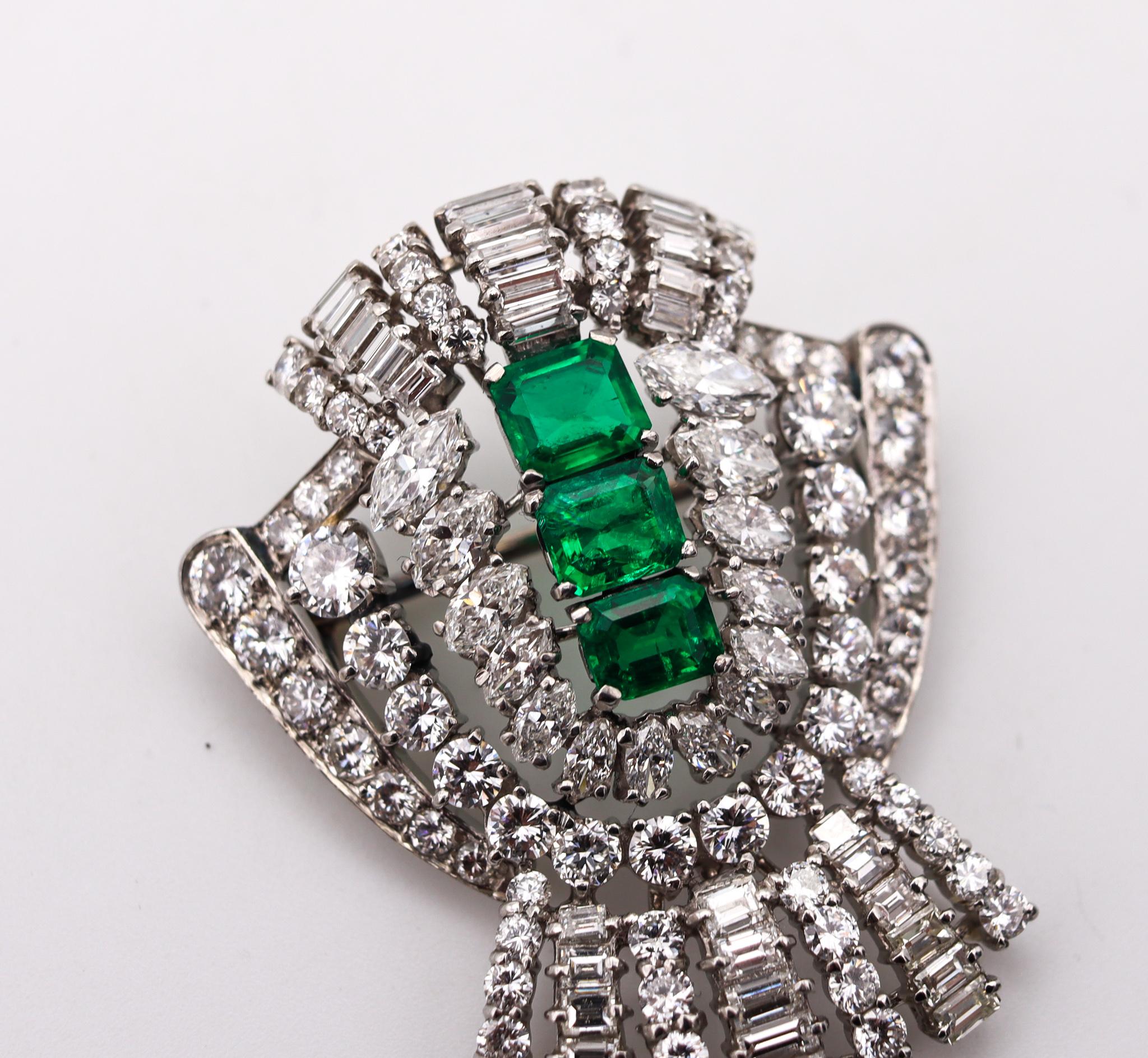 Art Deco 1930 Convertible Pendant Brooch Platinum 11.73 Ctw Diamonds & Emeralds For Sale 1
