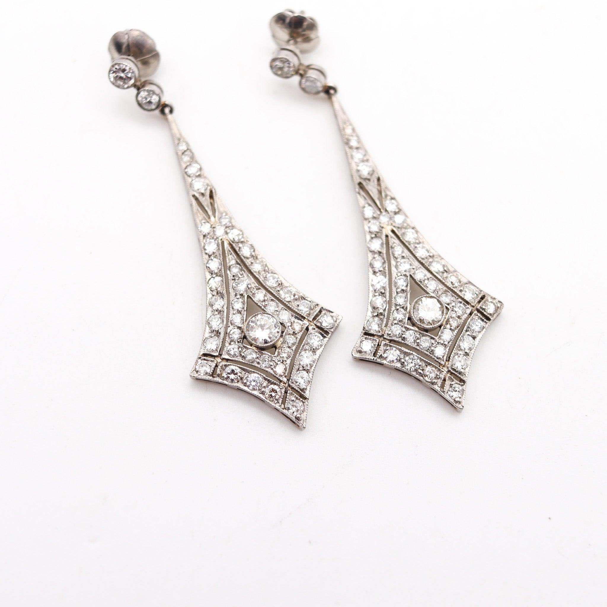 Old European Cut ART DECO 1930 Dangle Earrings In Platinum With 5.78 Ctw In European Diamonds