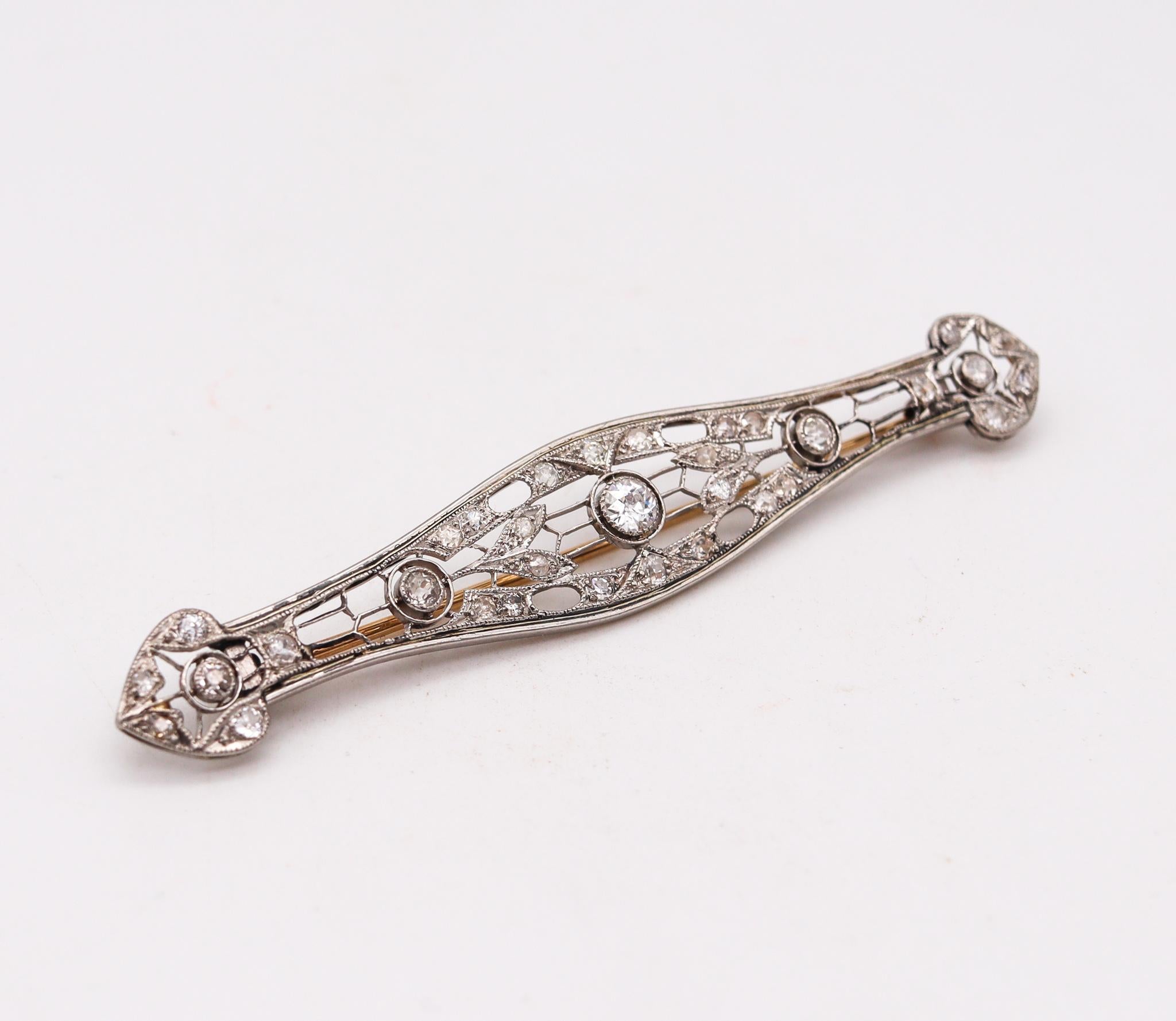 Brilliant Cut Art Deco 1930 Elongated Classic Brooch In Platinum With 2.38 Ctw In Diamonds For Sale
