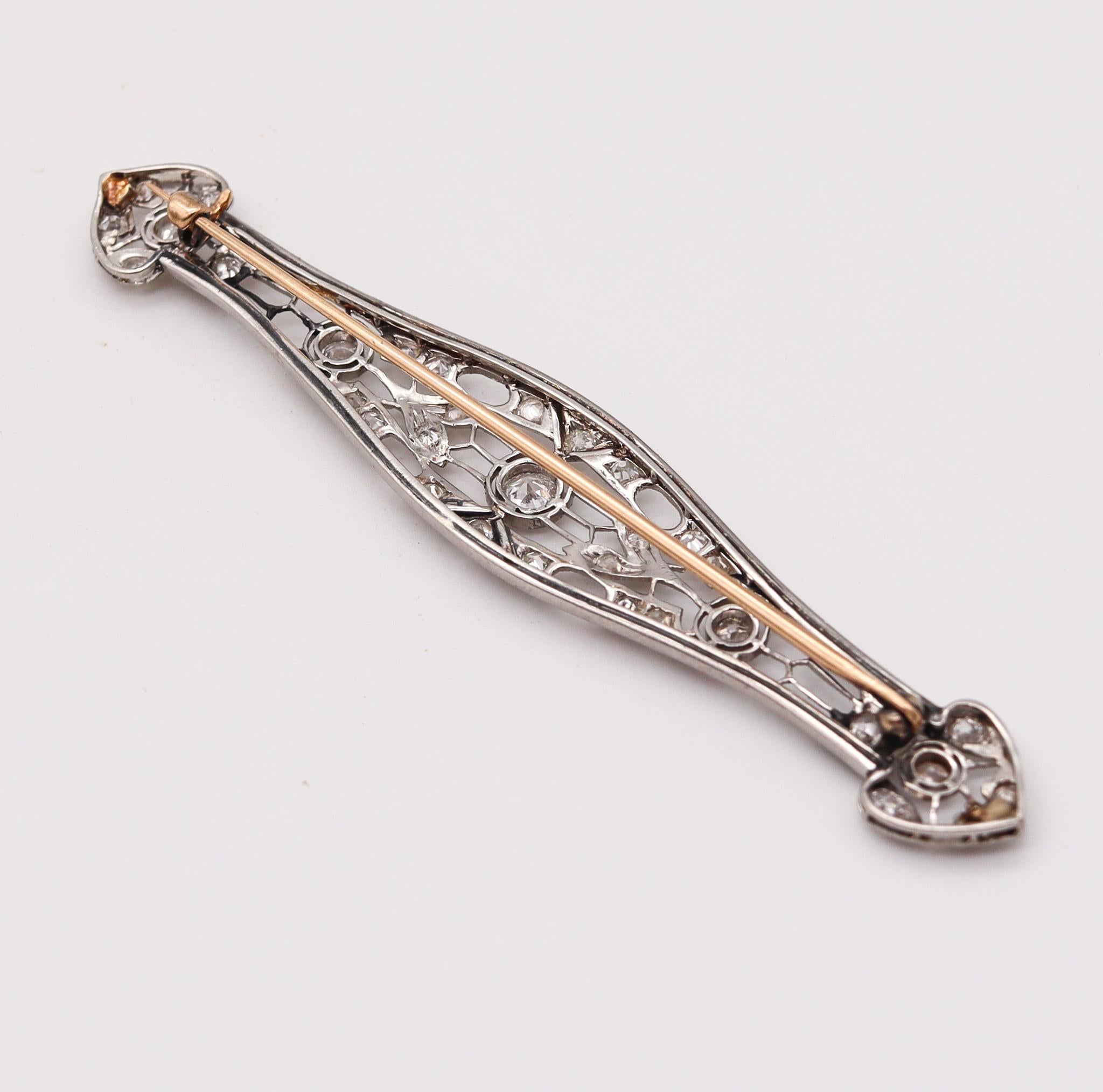 Art Deco 1930 Elongated Classic Brooch In Platinum With 2.38 Ctw In Diamonds In Good Condition For Sale In Miami, FL