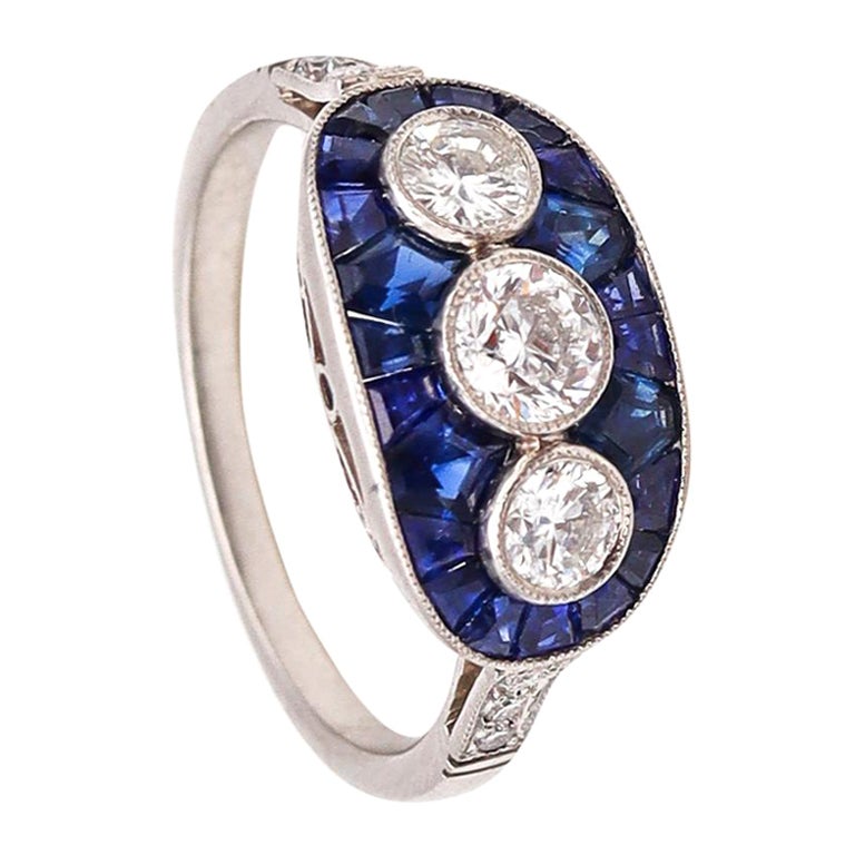 Art Deco 1930 Edelsteinbesetzter Ring aus Platin mit 3,06 Karat Diamanten und Saphiren