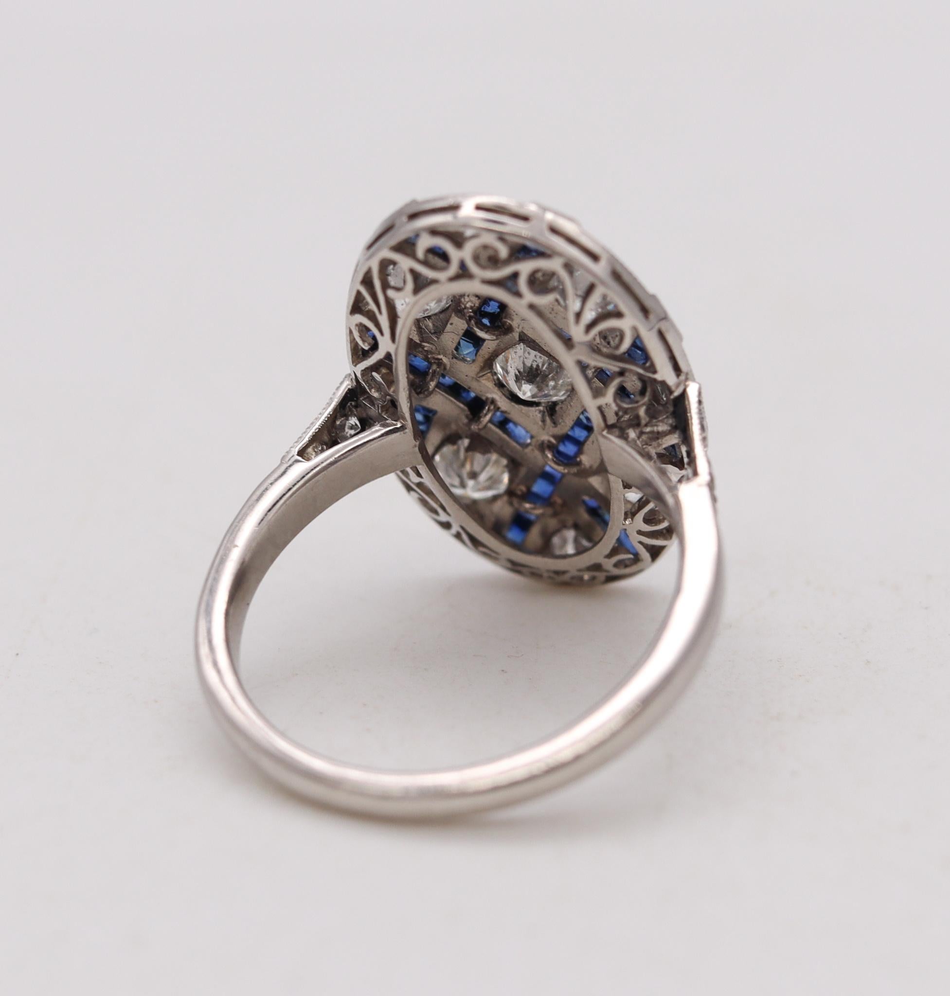 Art Deco 1930 Geometric Ring in Platinum with 2.34 Cts in Diamonds & Sapphires In Excellent Condition In Miami, FL