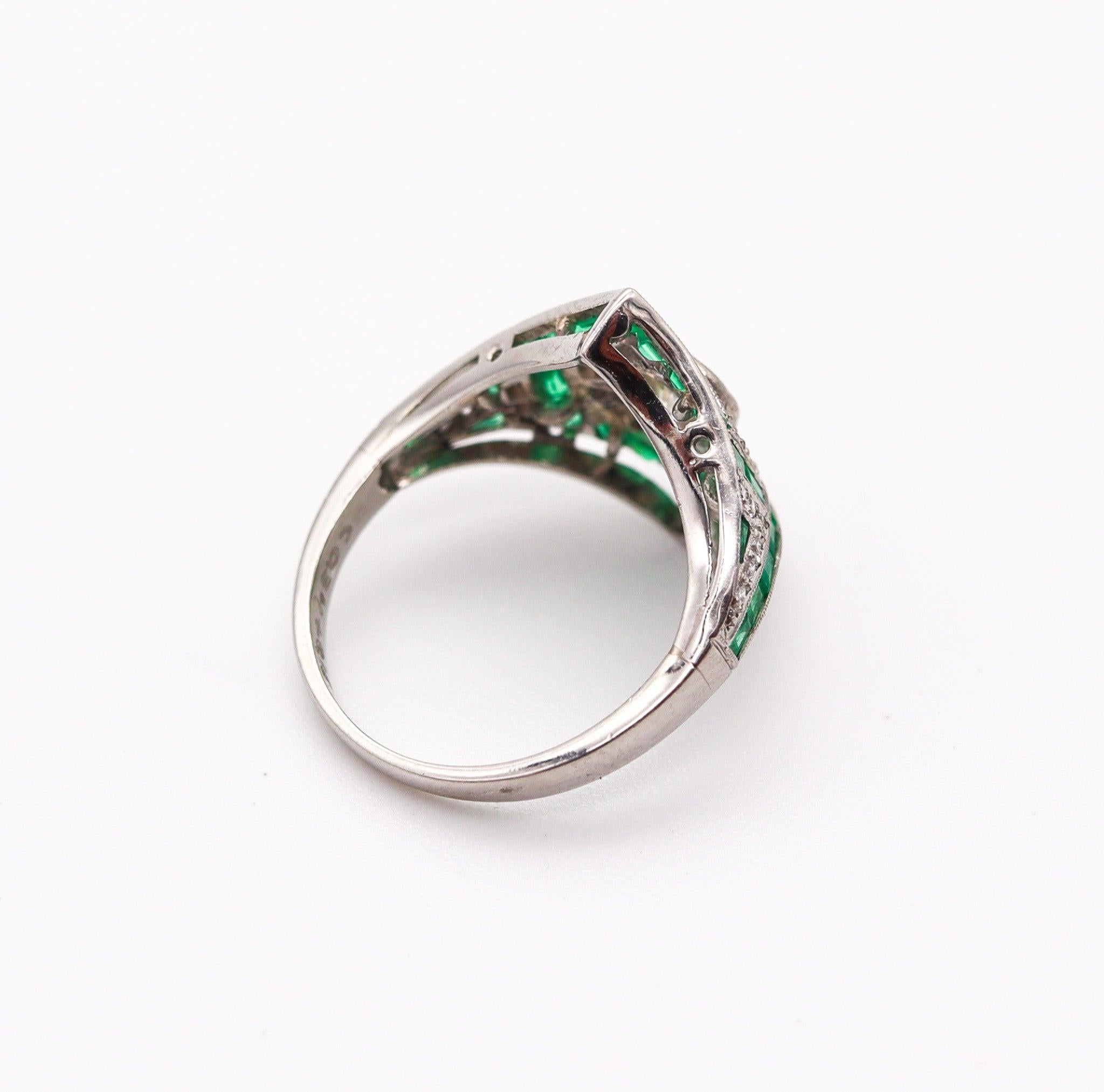 Women's ART DECO 1930 Geometric Ring In Platinum With 2.67 Ctw In Diamonds And Emeralds For Sale