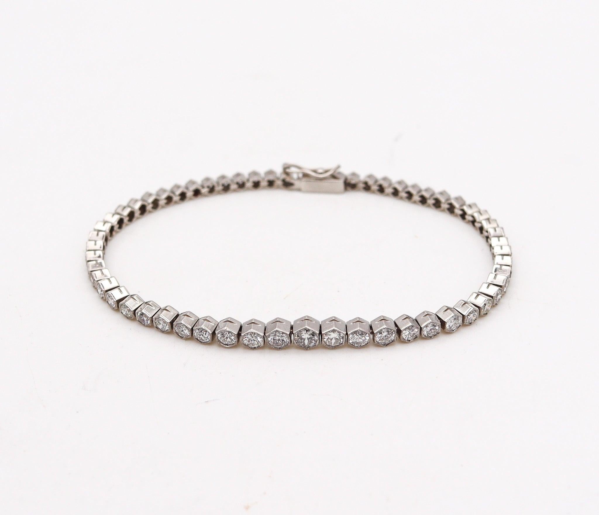 Art Deco ART DECO 1930 Graduated Riviera Bracelet In Platinum With 5.40 Ctw In Diamonds For Sale