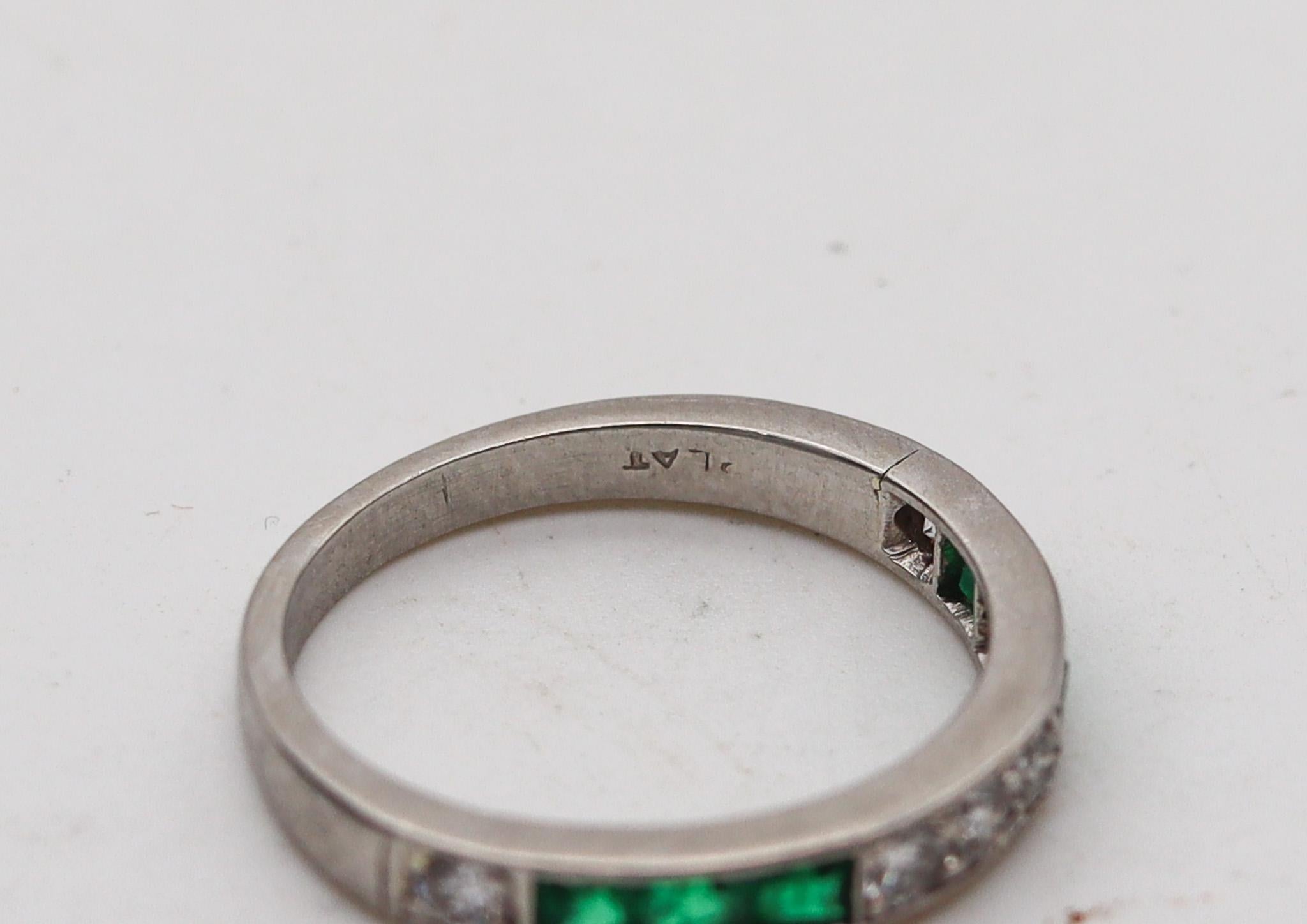 Women's Art Deco 1930 Half Eternity Ring In Platinum With 1.02 Ctw Diamonds And Emeralds For Sale