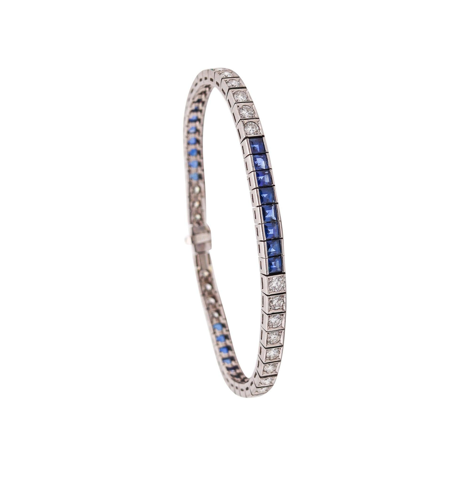 ART DECO 1930 Line Bracelet In Platinum With 9.24 Ctw In Diamonds And Sapphires For Sale 1