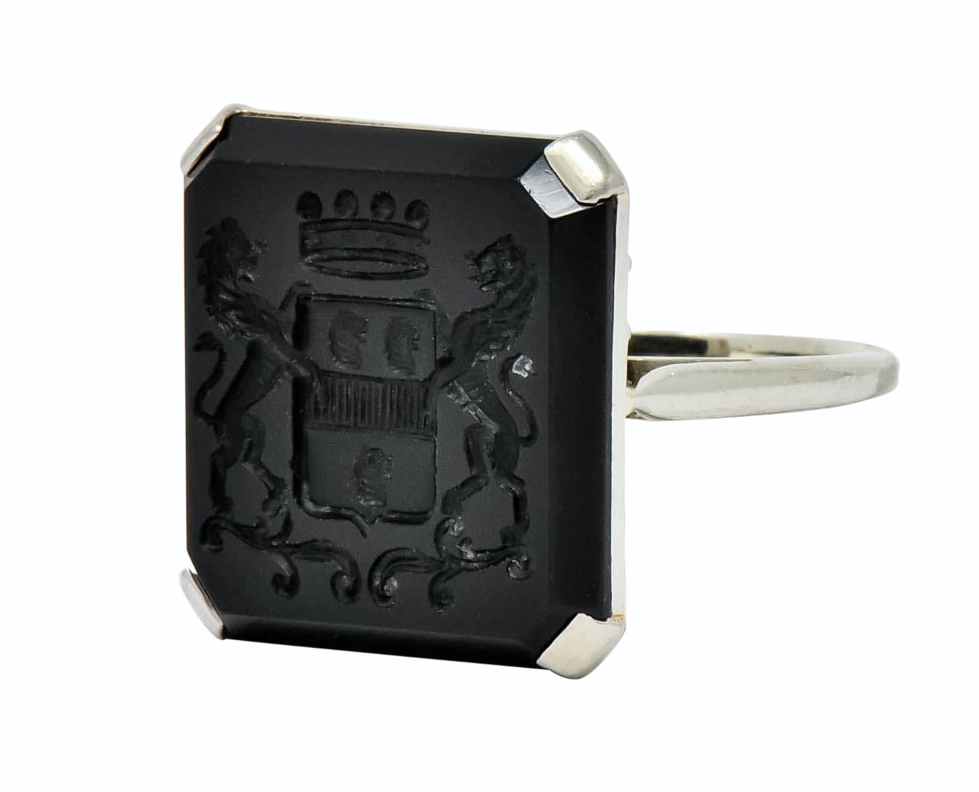 Art Deco 1930 Onyx Intaglio 14 Karat White Gold Heraldry Ring 2