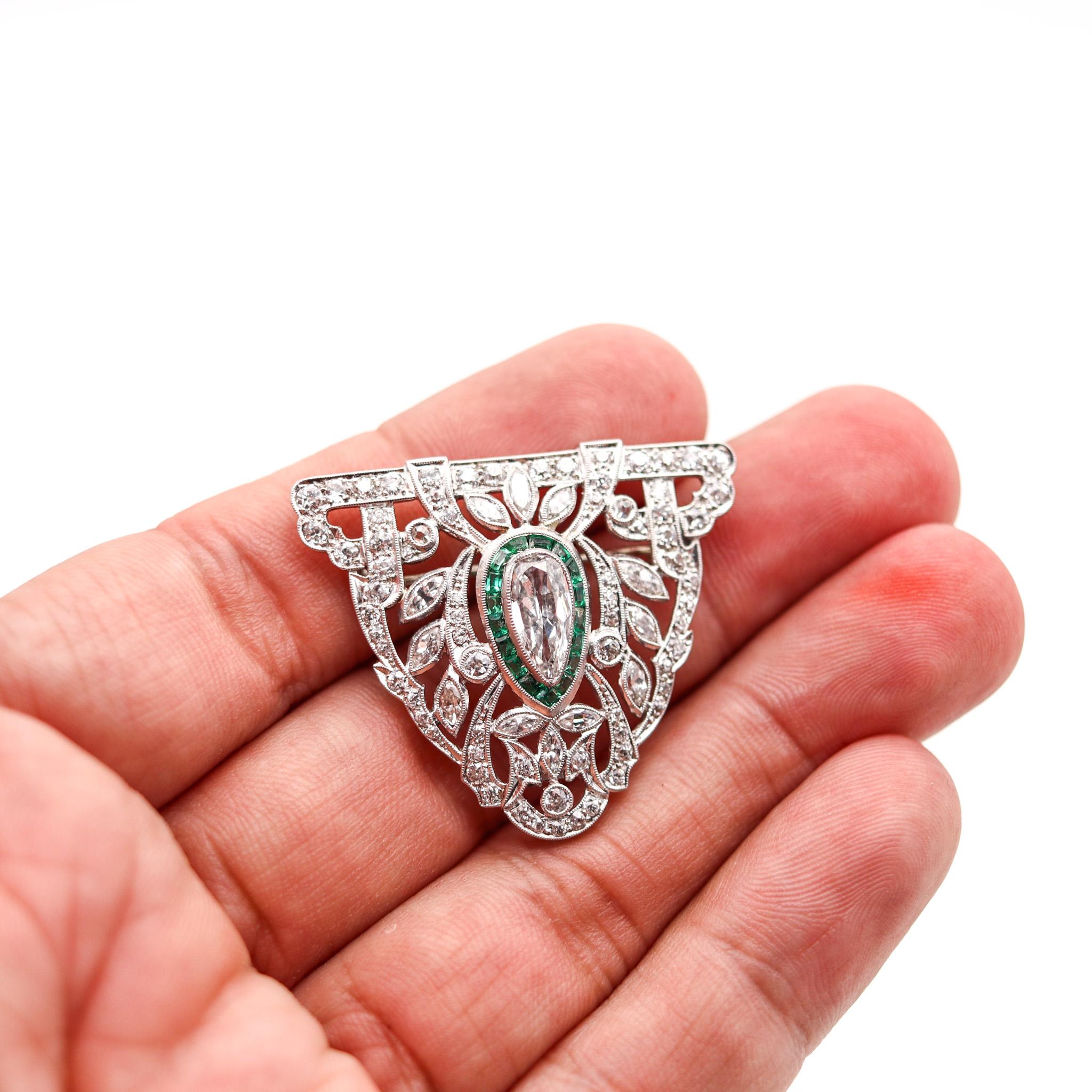 Women's Art Deco 1930 Pendant Brooch In Platinum With 5.01 Ctw In Diamonds And Emeralds For Sale