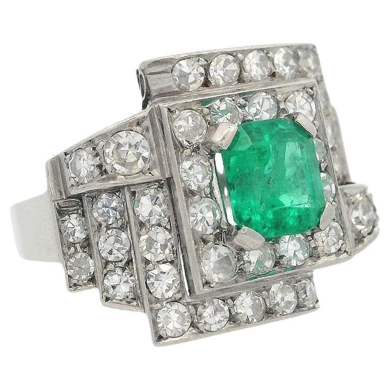 Art Deco 1930 Platinum Cocktail Ring with Emerald and Diamonds
