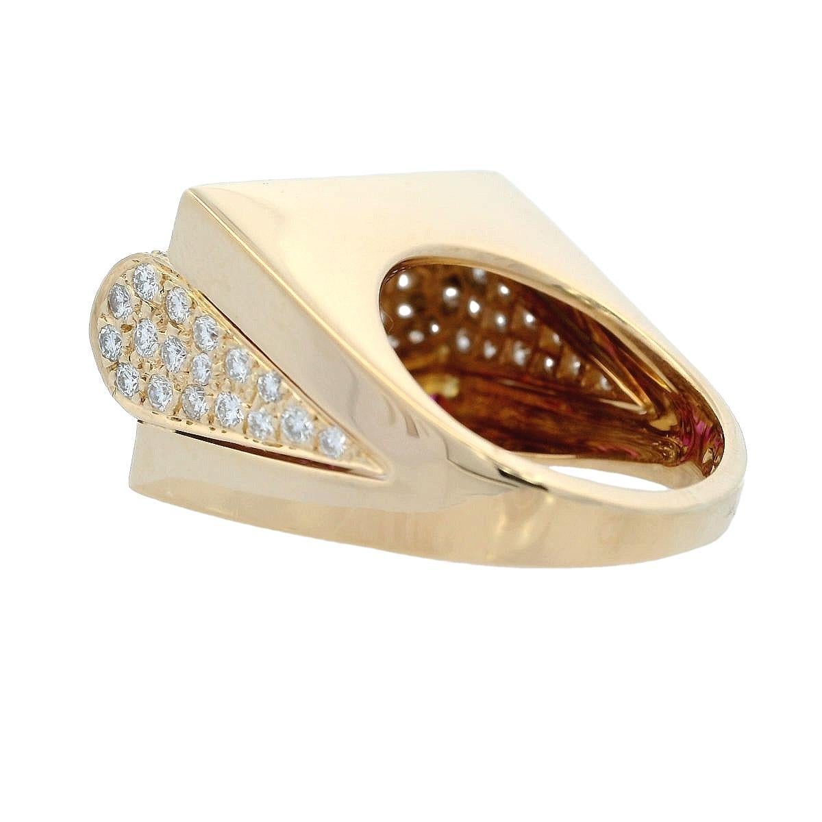 Art Deco 1930 Ring in 18kt Gold with 2.55 Ctw in Diamonds & Rubies For Sale 2