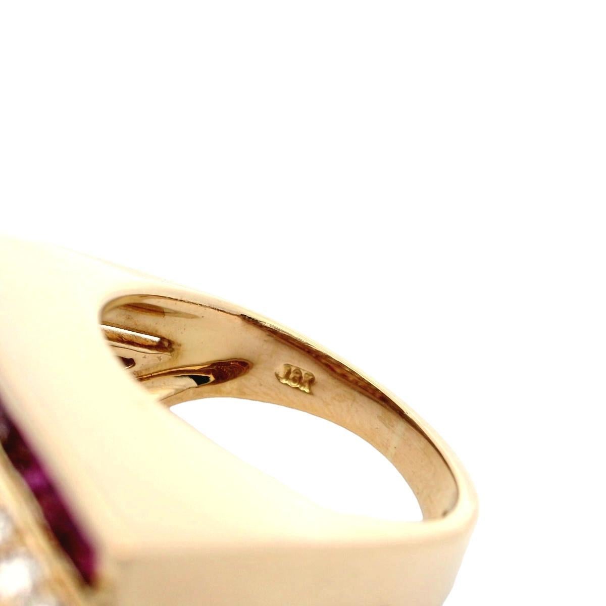 Art Deco 1930 Ring in 18kt Gold with 2.55 Ctw in Diamonds & Rubies For Sale 3