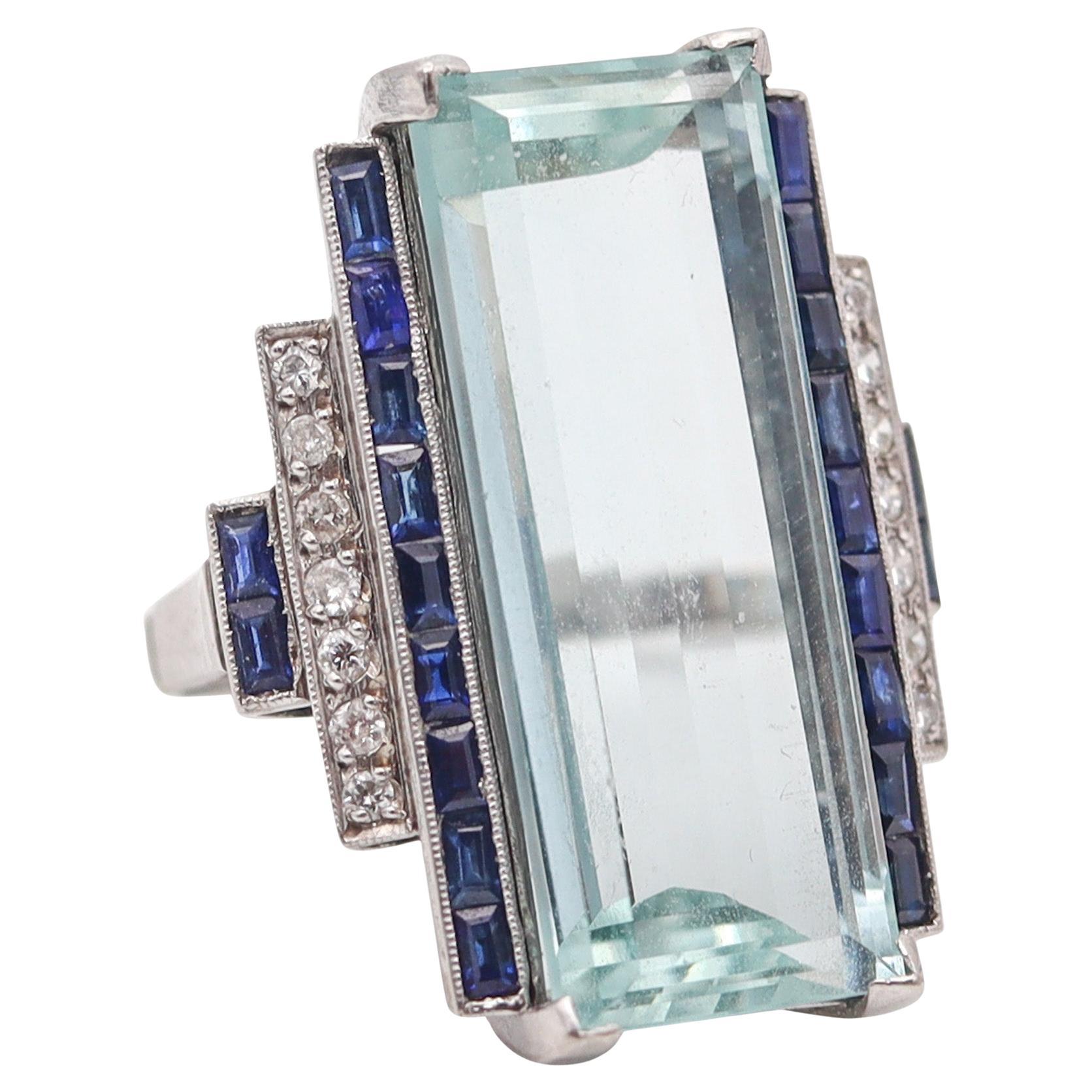 ART-DECO 1930 Skyscraper Platinum Ring With Aquamarine, Sapphires & Diamonds For Sale