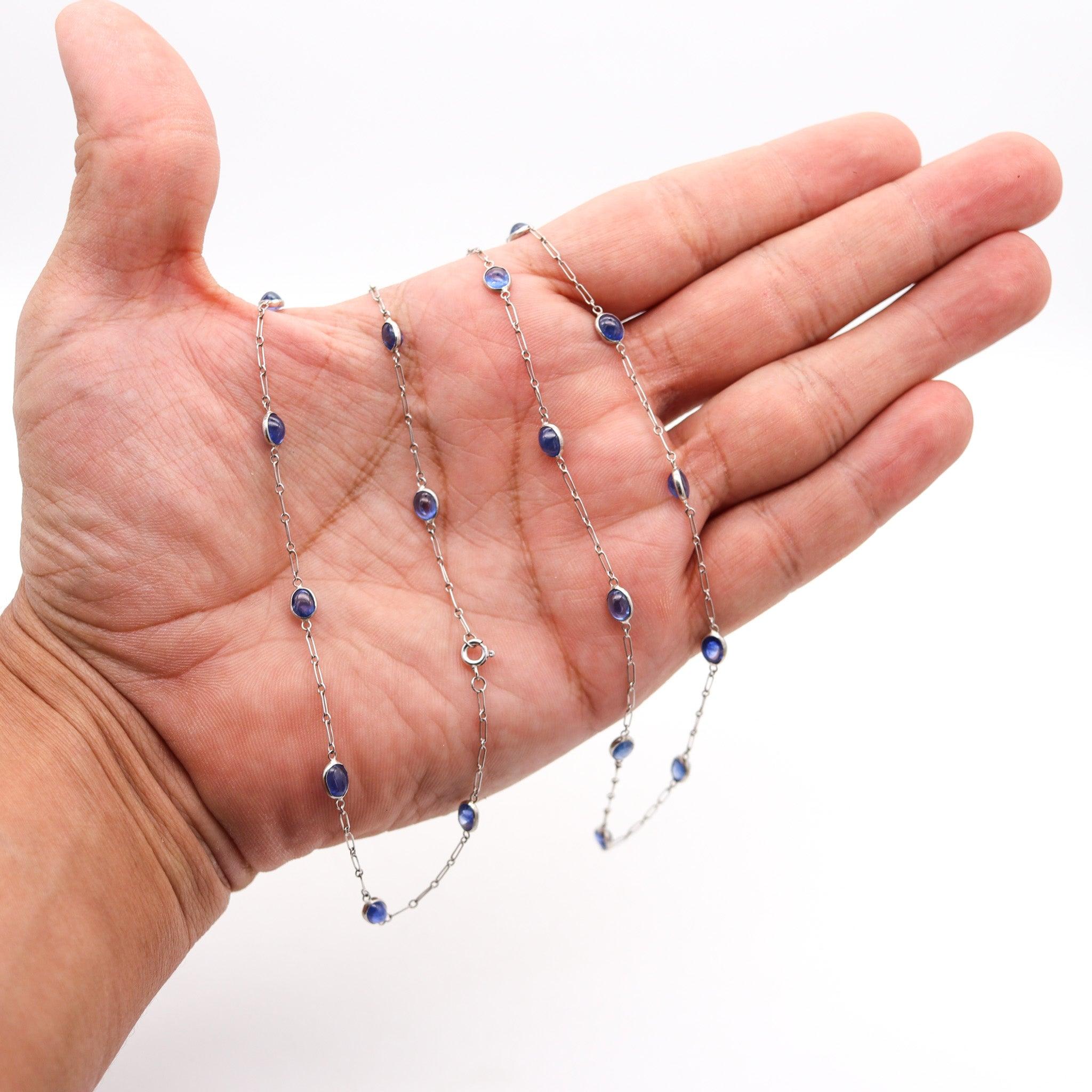 ART DECO 1930 Stations Sautoir Necklace In Platinum With 6.05 Ctw In Sapphires In Excellent Condition In Miami, FL