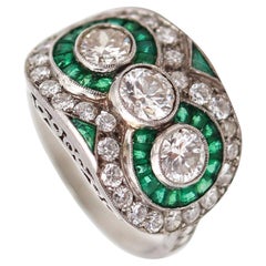 Art Deco 1930 Three Stones Ring In Platinum With 3.67 Ctw Diamonds And Emeralds