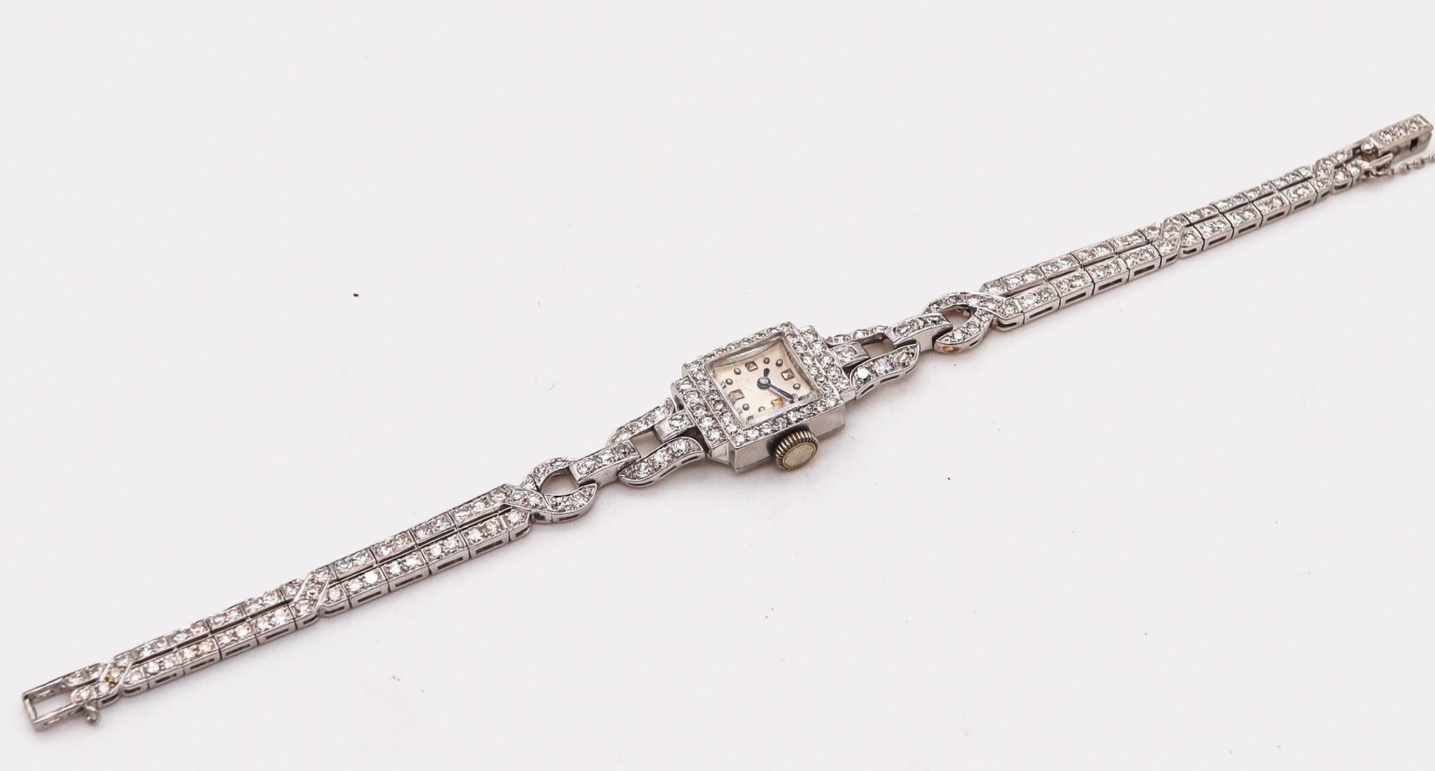 Montre-bracelet Art déco 1930 en platine .900 avec diamants ronds de 4,98 carats Excellent état - En vente à Miami, FL