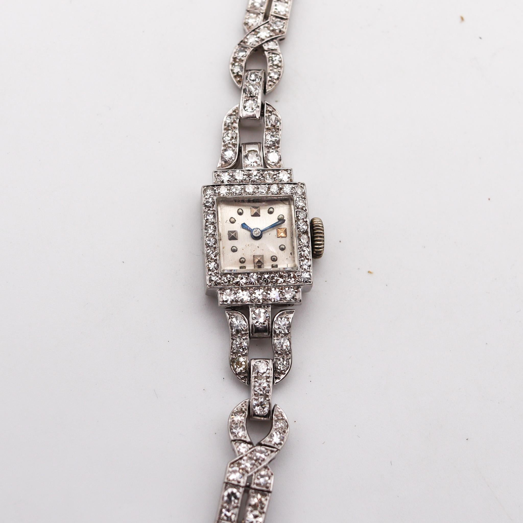 Montre-bracelet Art déco 1930 en platine .900 avec diamants ronds de 4,98 carats en vente 2