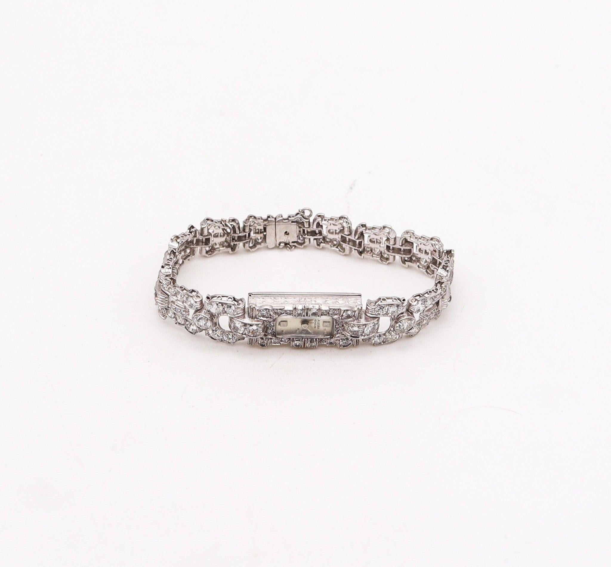 ART DECO 1930 Armbanduhr aus Platin mit 7,44 Gesamtkaratgewicht in europäischen Diamanten im Zustand „Hervorragend“ in Miami, FL