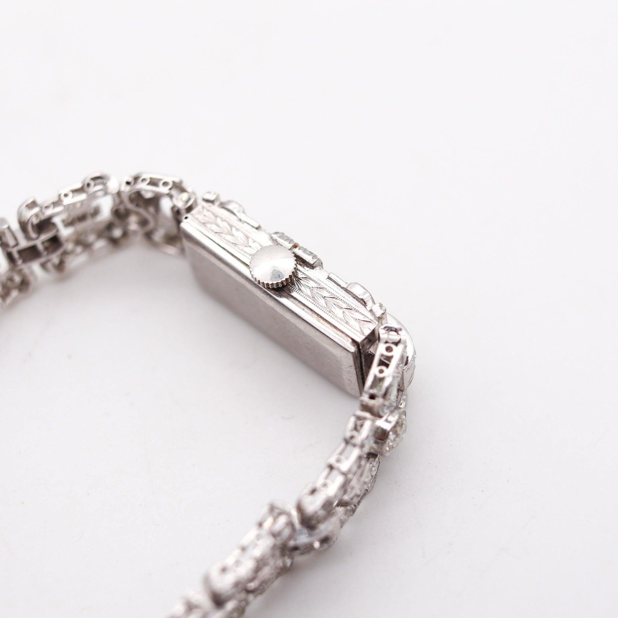 ART DECO 1930 Armbanduhr aus Platin mit 7,44 Gesamtkaratgewicht in europäischen Diamanten 2