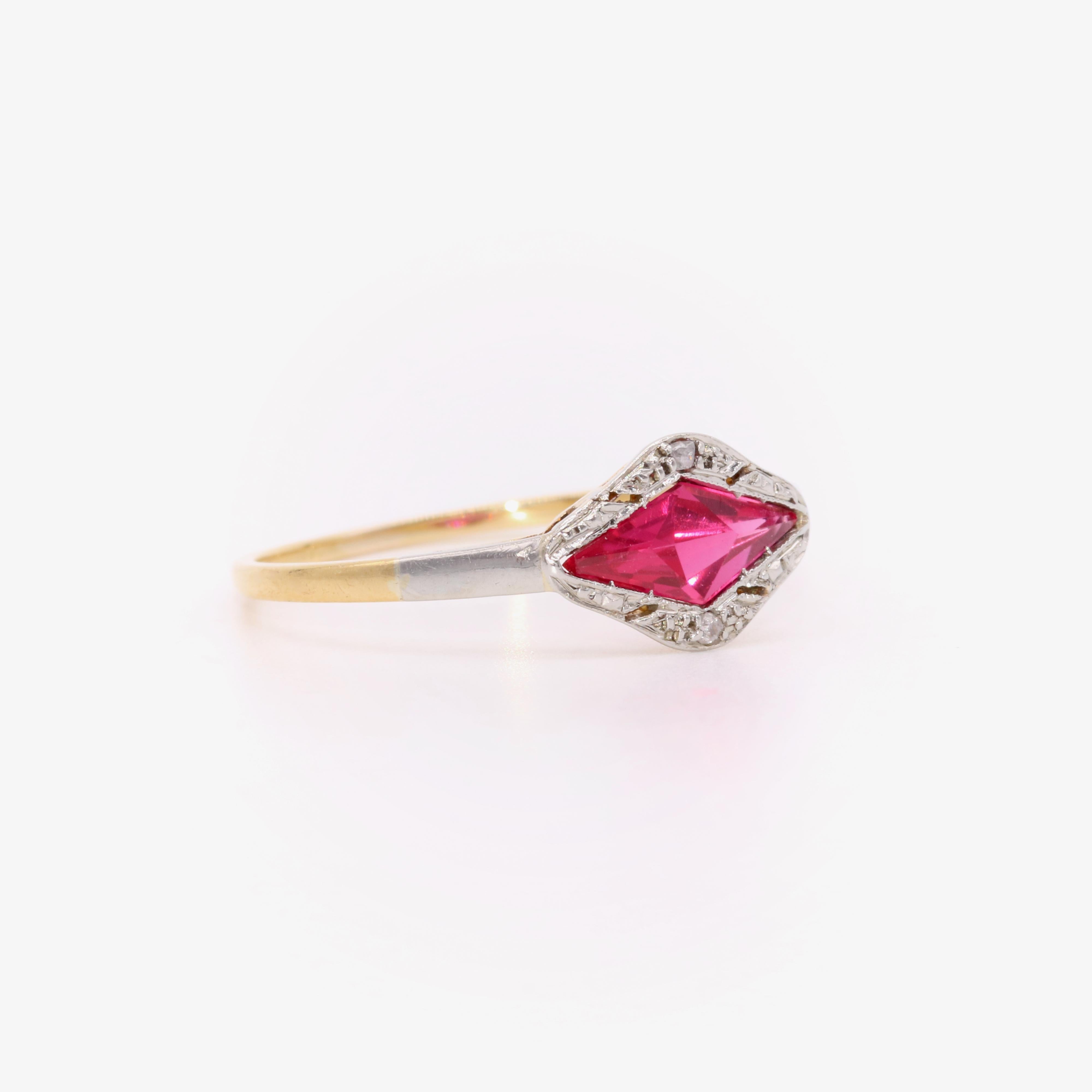 Art Deco 1930s 18K White and Yellow Gold Ruby and Diamond Geometric Ring In Good Condition For Sale In Staines-Upon-Thames, GB