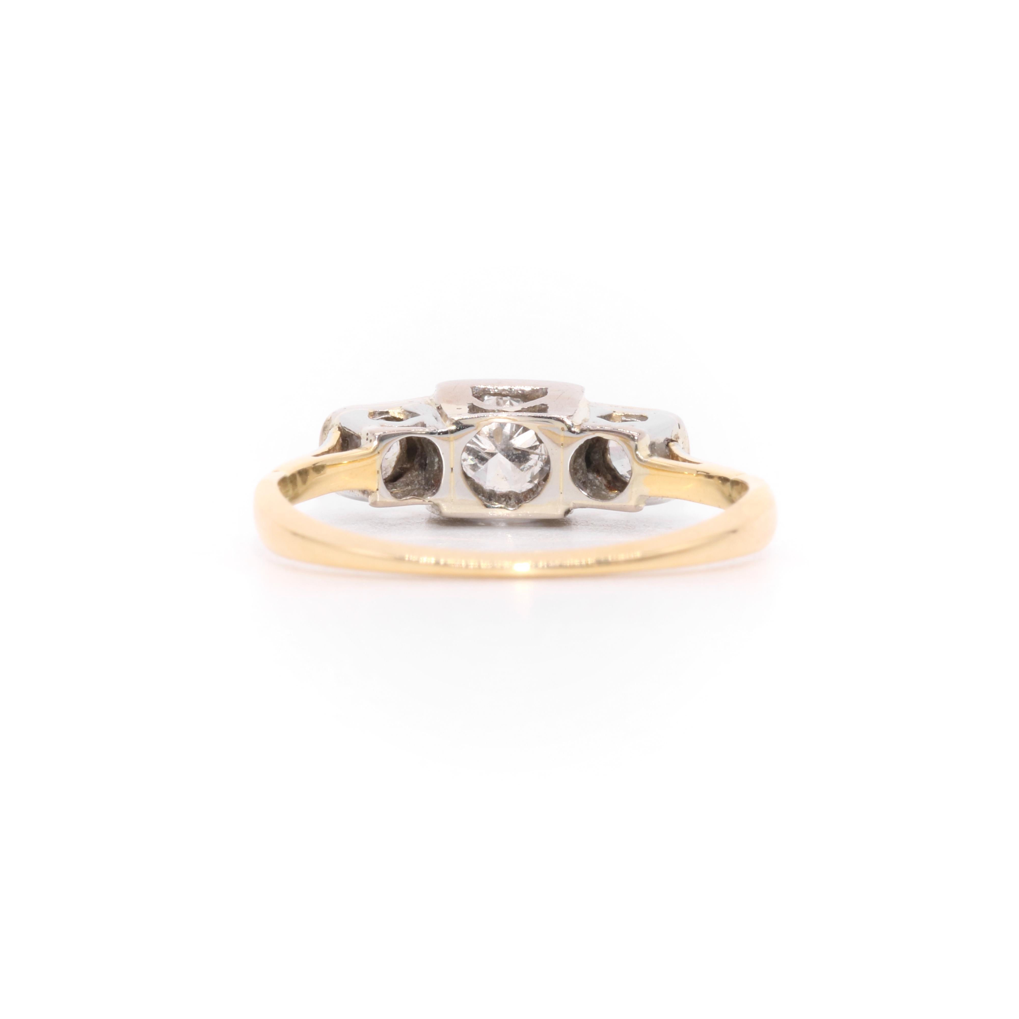 Art Deco 1930s 18K Yellow and White Gold 0.54ctw Diamond Trilogy Ring For Sale 2