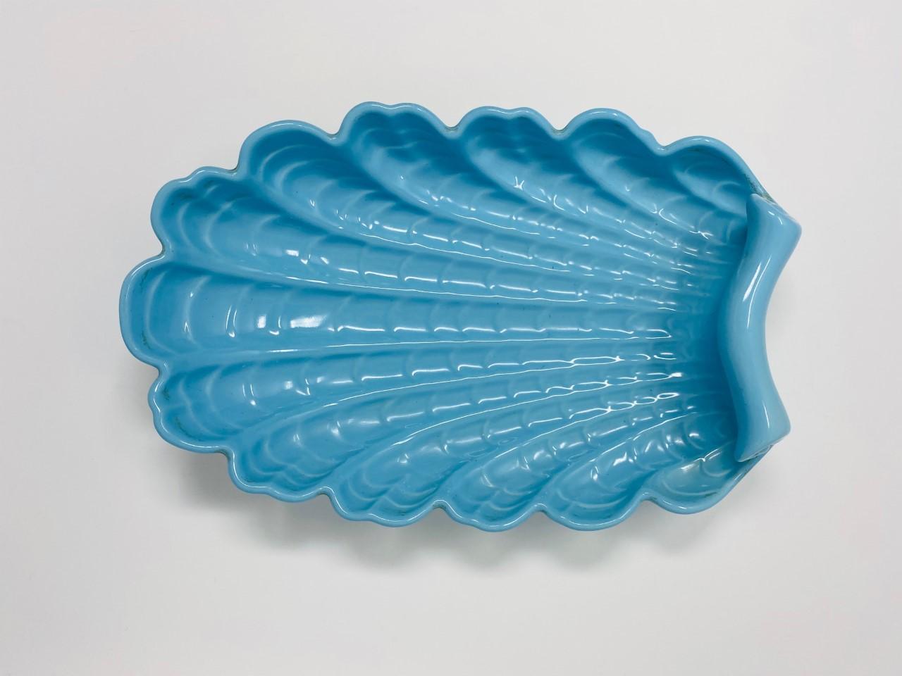 Art Deco 1930s Abingdon Ceramic Shell Tray Pastel Blue For Sale 4