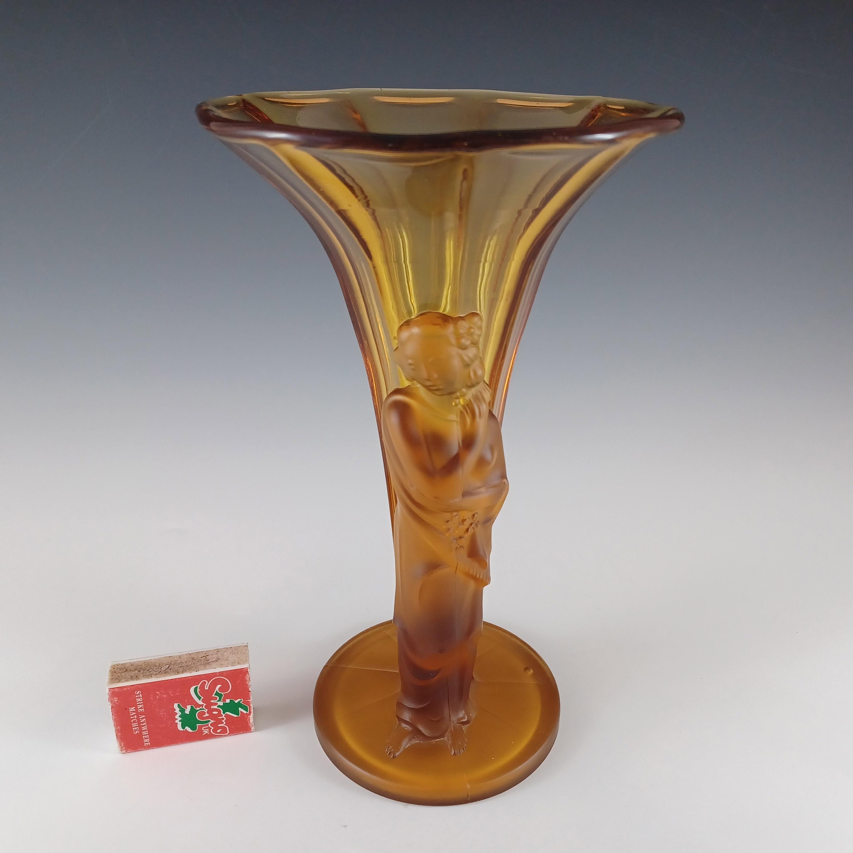 Vaso da donna orientale in vetro smerigliato ambrato Art Déco anni '30 in vendita 3