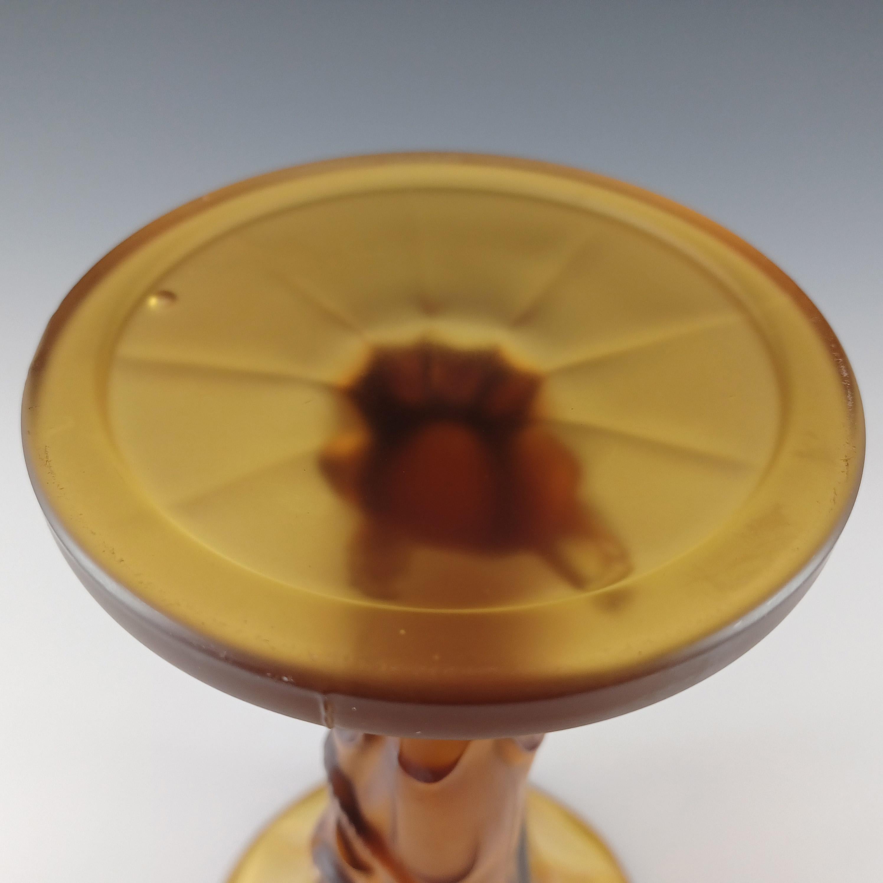 Vaso da donna orientale in vetro smerigliato ambrato Art Déco anni '30 in vendita 2