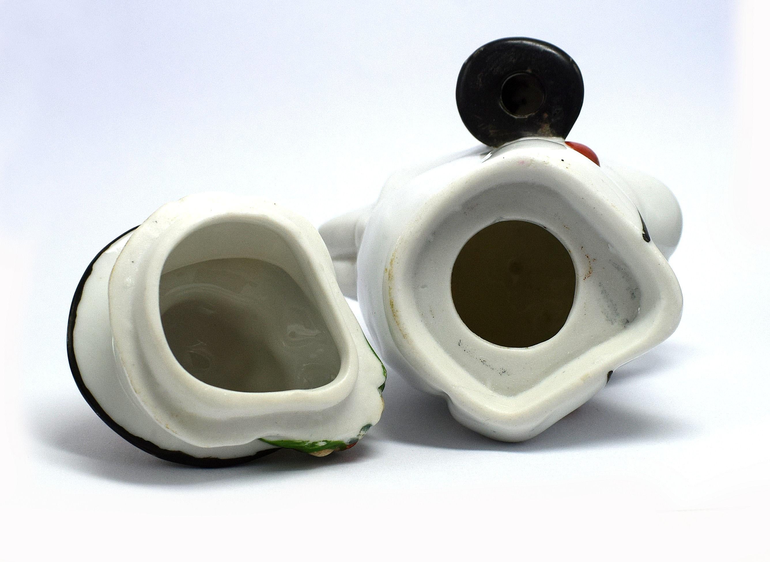 Art Deco 1930s Beautiful Porcelain Pierrot Inkwell In Good Condition In Devon, England