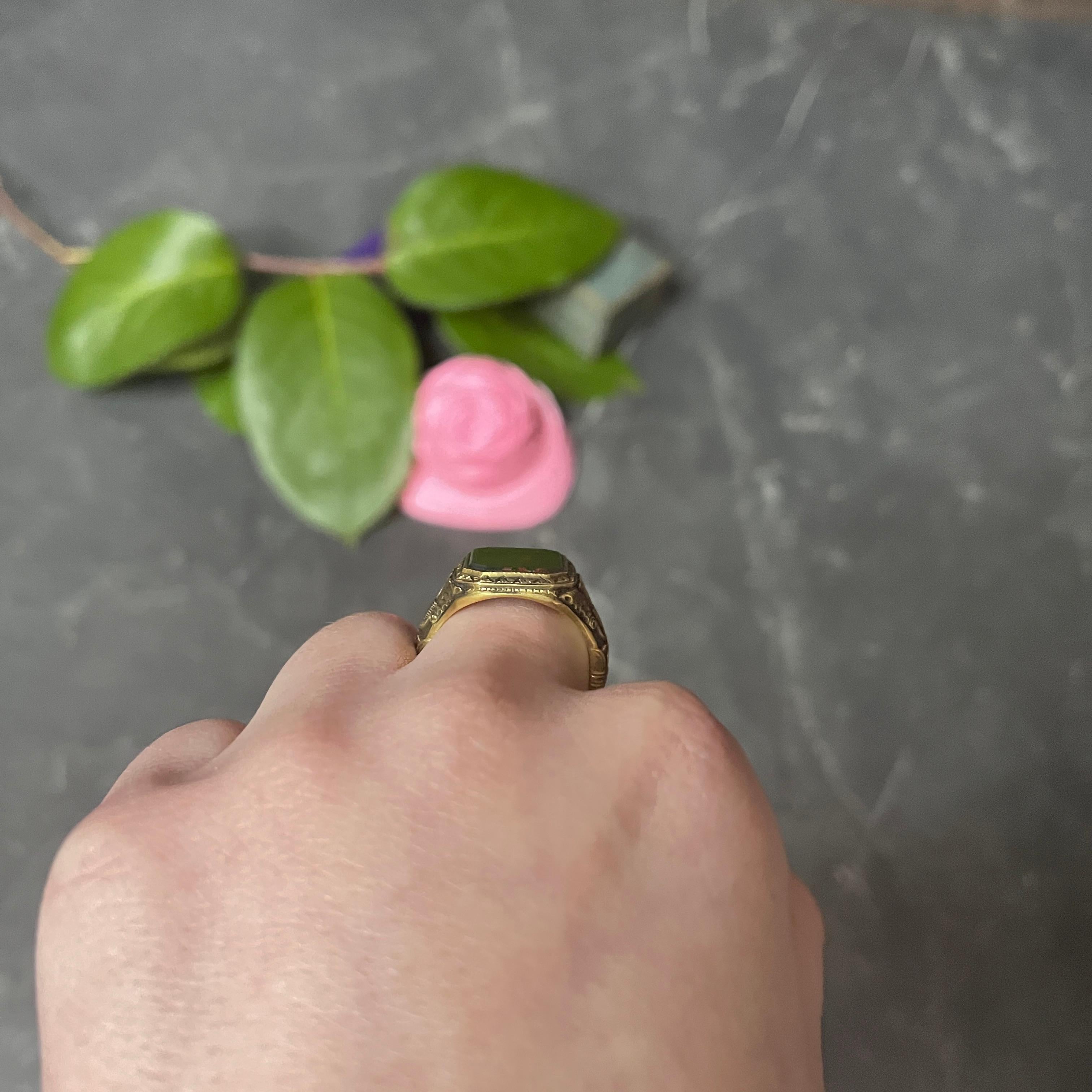 Art Deco 1930's Bloodstone 14 Karat Gold Lotus Unisex Signet Ring 9