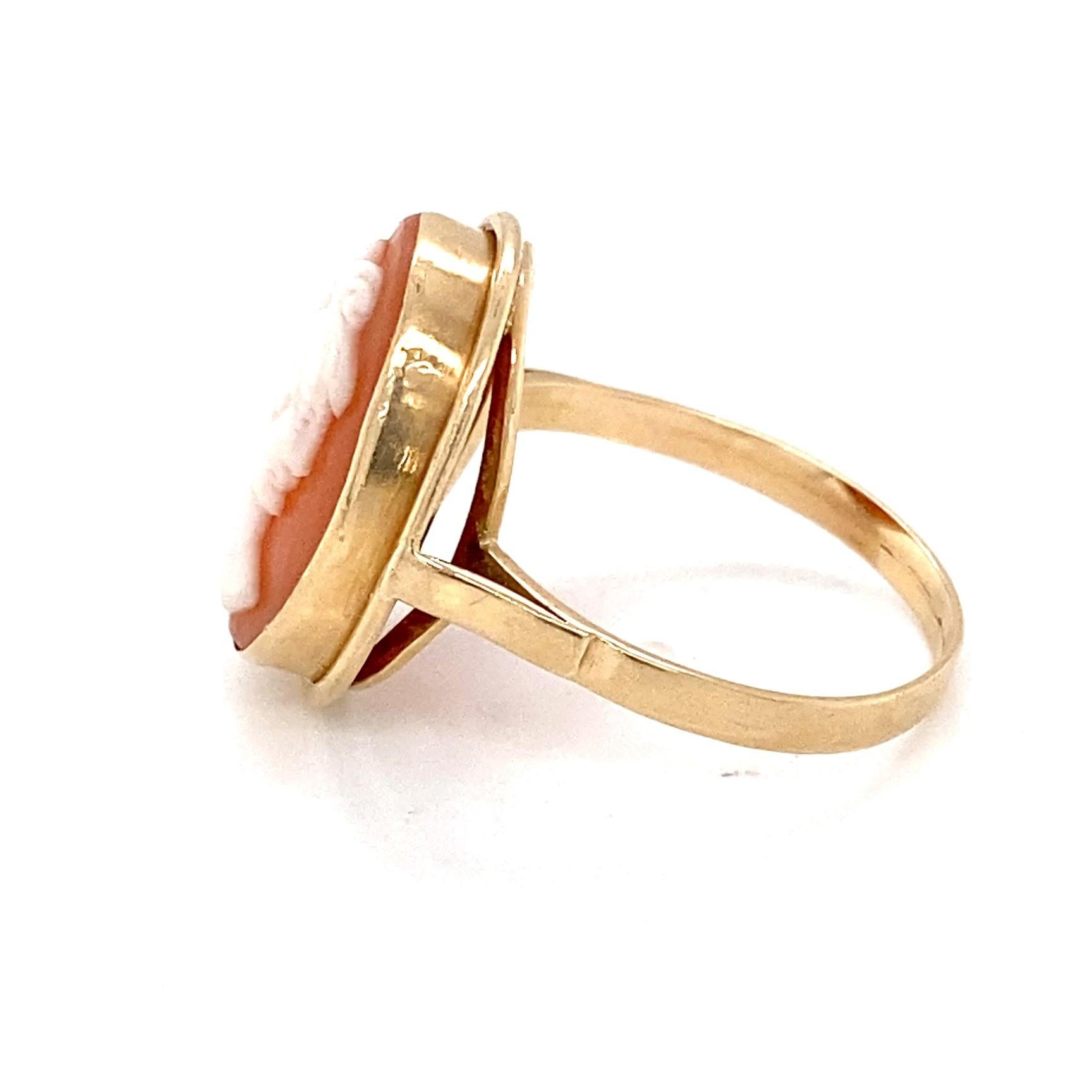 Art Deco 1930er Jahre geschnitzter Muschelkamee 14 Karat Gelbgold Ring (Art déco)