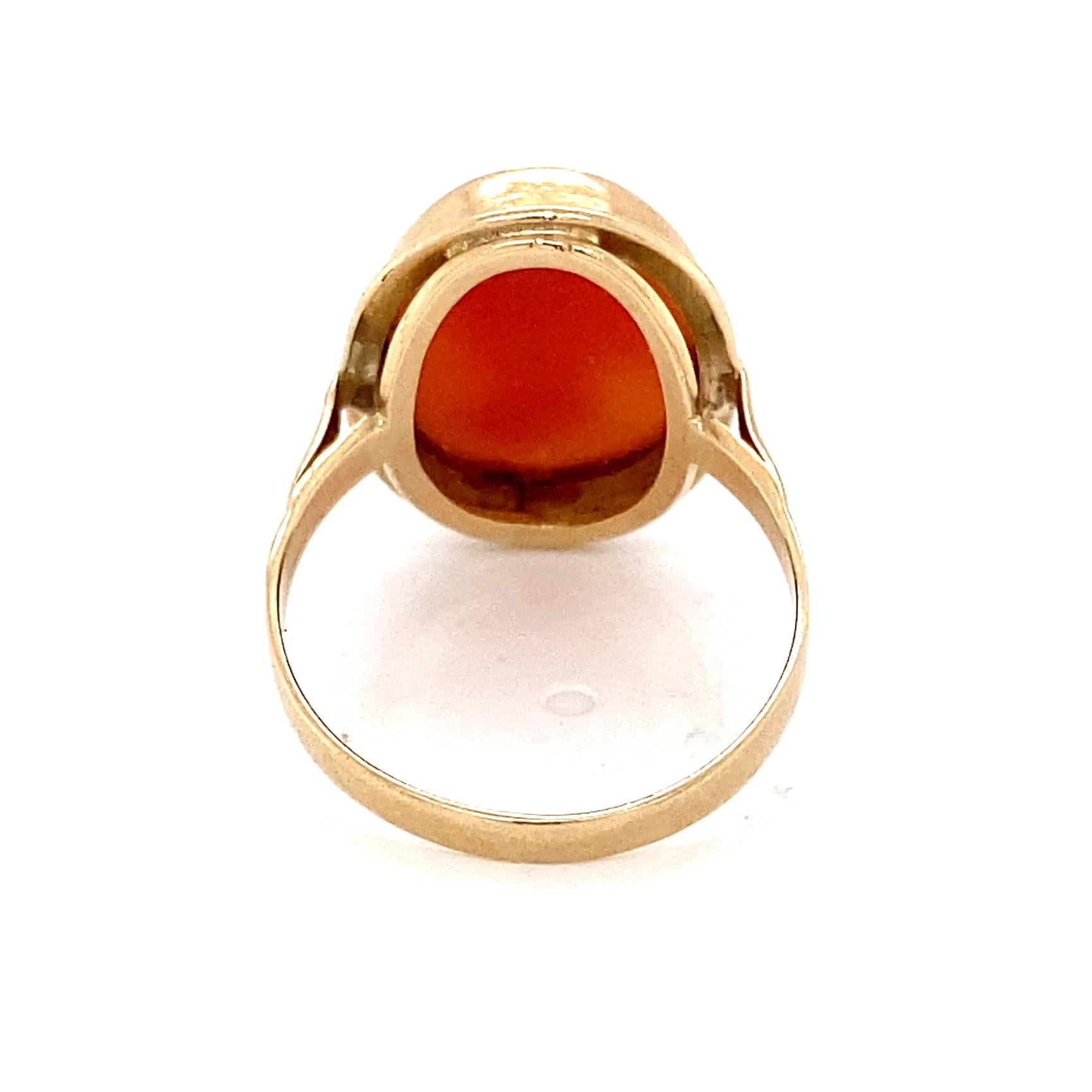Art Deco 1930er Jahre geschnitzter Muschelkamee 14 Karat Gelbgold Ring 1