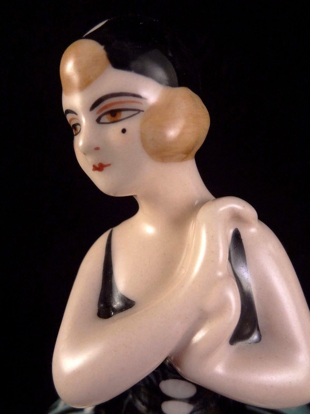 20th Century Art Deco 1930s Ceramic Bonbonniere by Henri Delcourt France