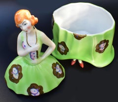 Bomboniera in ceramica Art Deco 1930, mezza bambola, portacipria, circa 1930