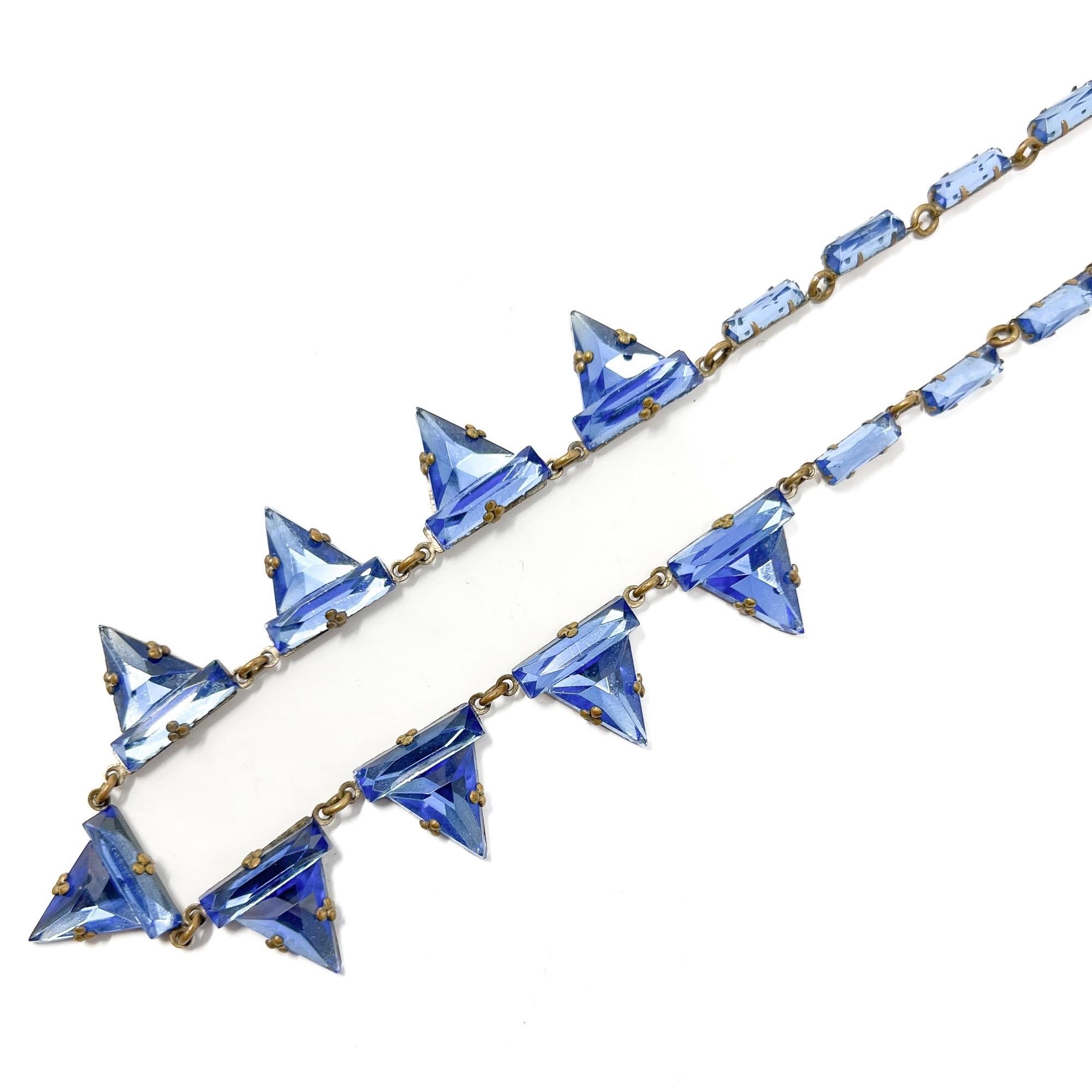 Art Deco Años 30 Checoslovaquia Azul Triangular Espejo Cristal Collar Vintage en venta 1