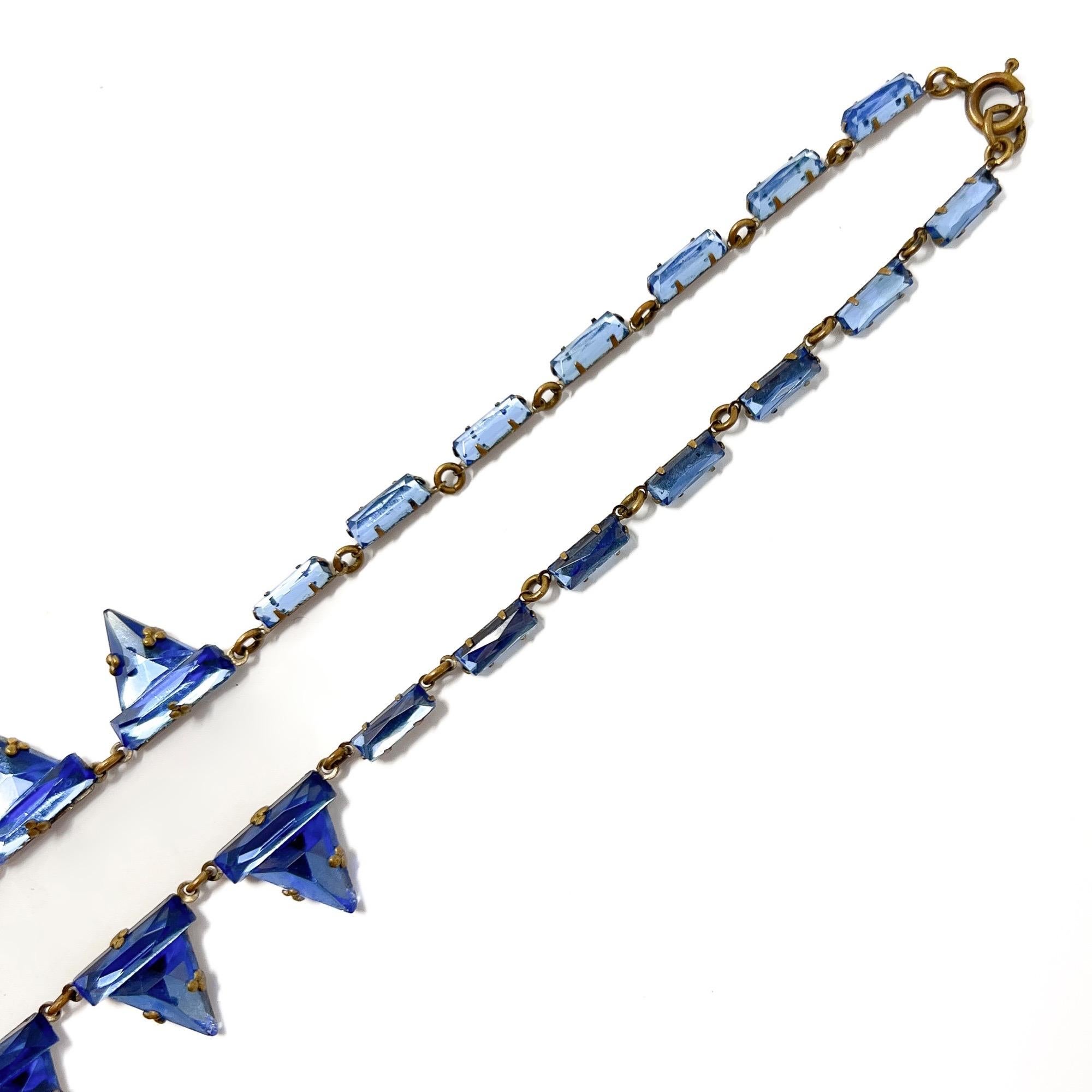 Art Deco Años 30 Checoslovaquia Azul Triangular Espejo Cristal Collar Vintage en venta 2