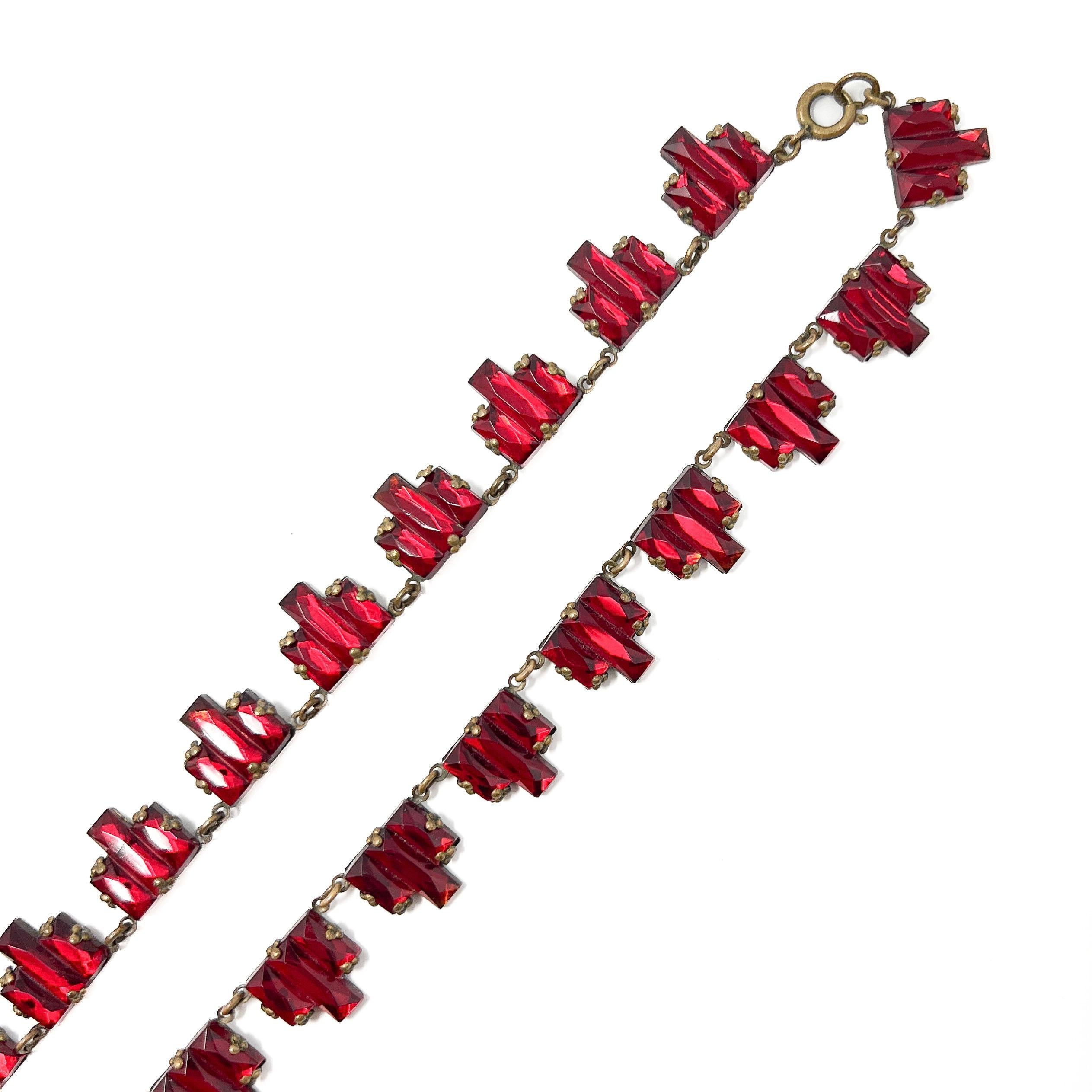 Collier vintage rouge miroir tchécoslovaque Art déco des années 1930 en vente 5