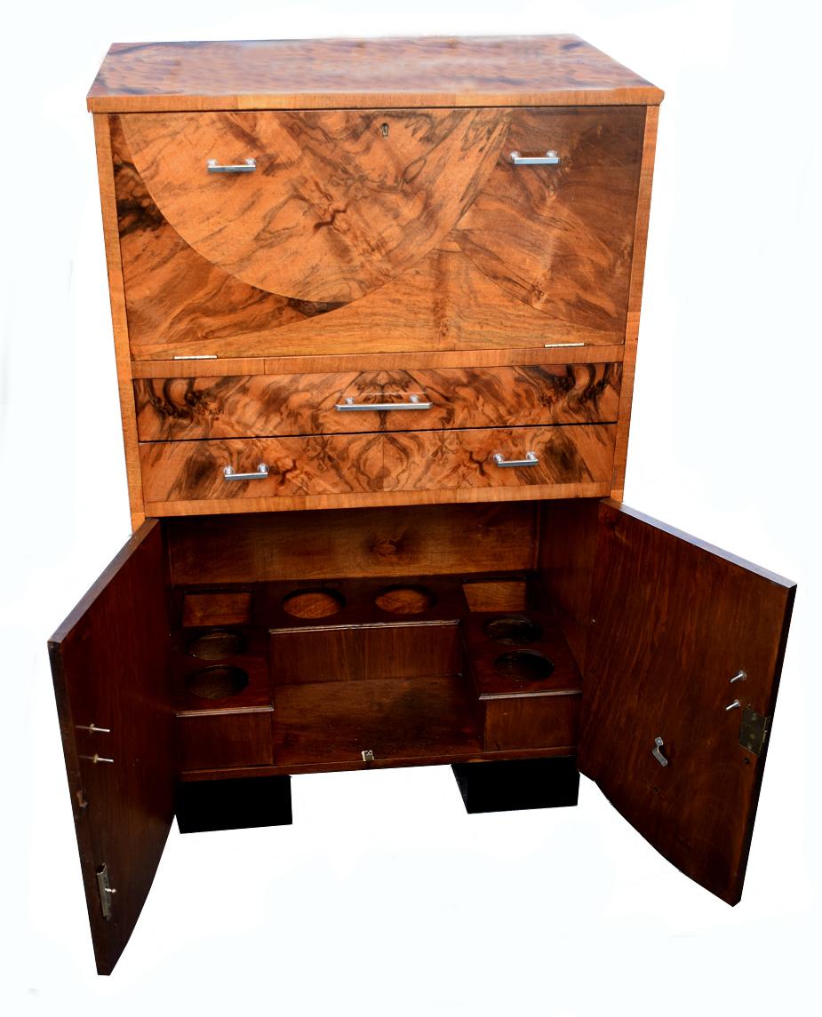 Art Deco 1930s Fitted Burr Walnut Cocktail Cabinet or Dry Bar In Good Condition In Devon, England