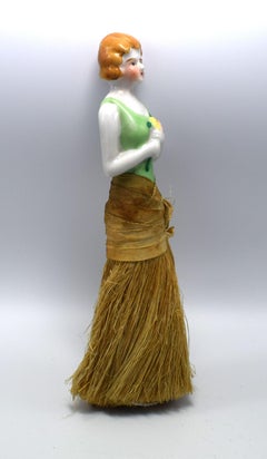 Art Deco 1930s Flapper Half Doll Crumb Brush