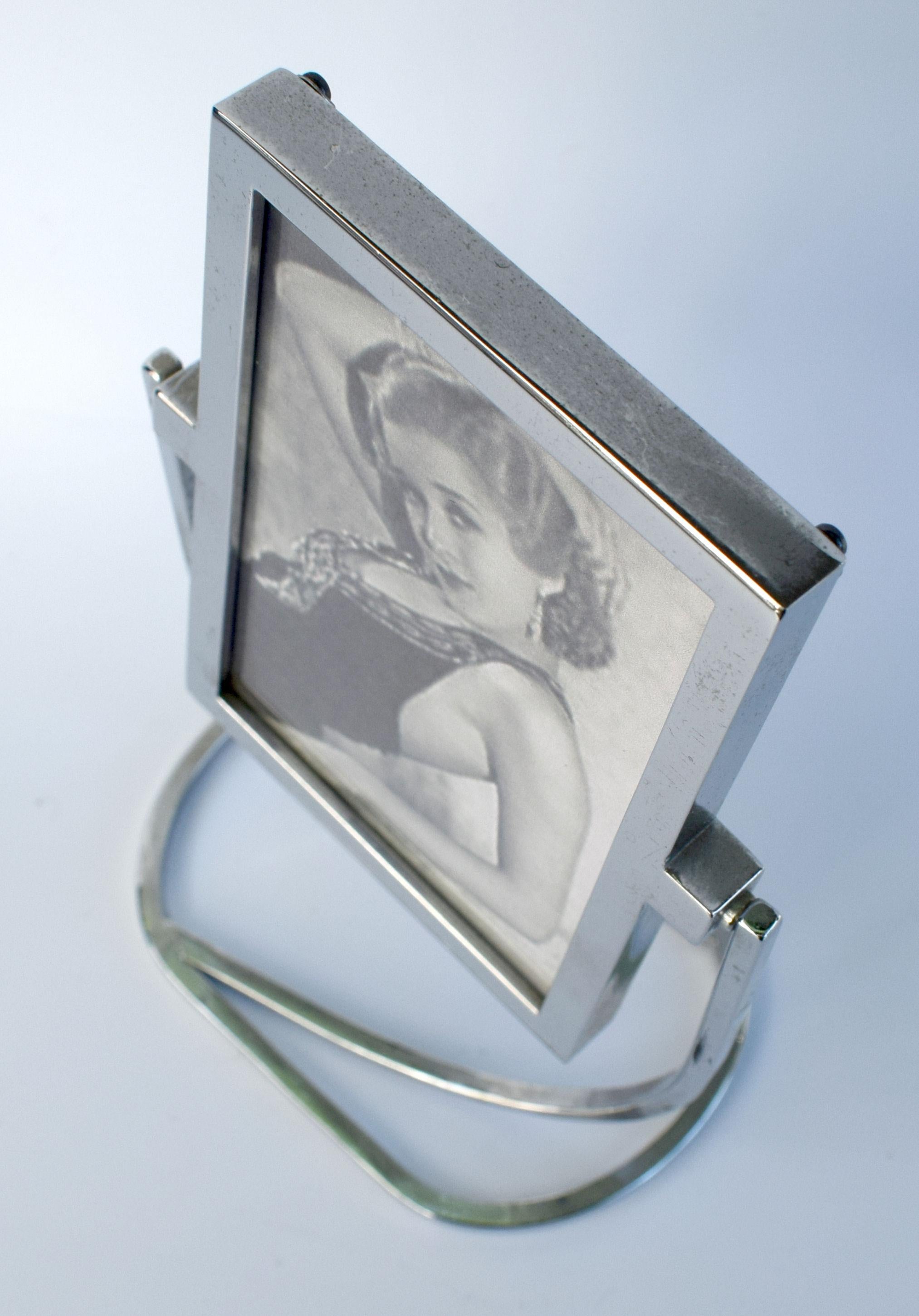 Art Deco 1930s Freestanding Chrome Picture Frame In Good Condition In Devon, England