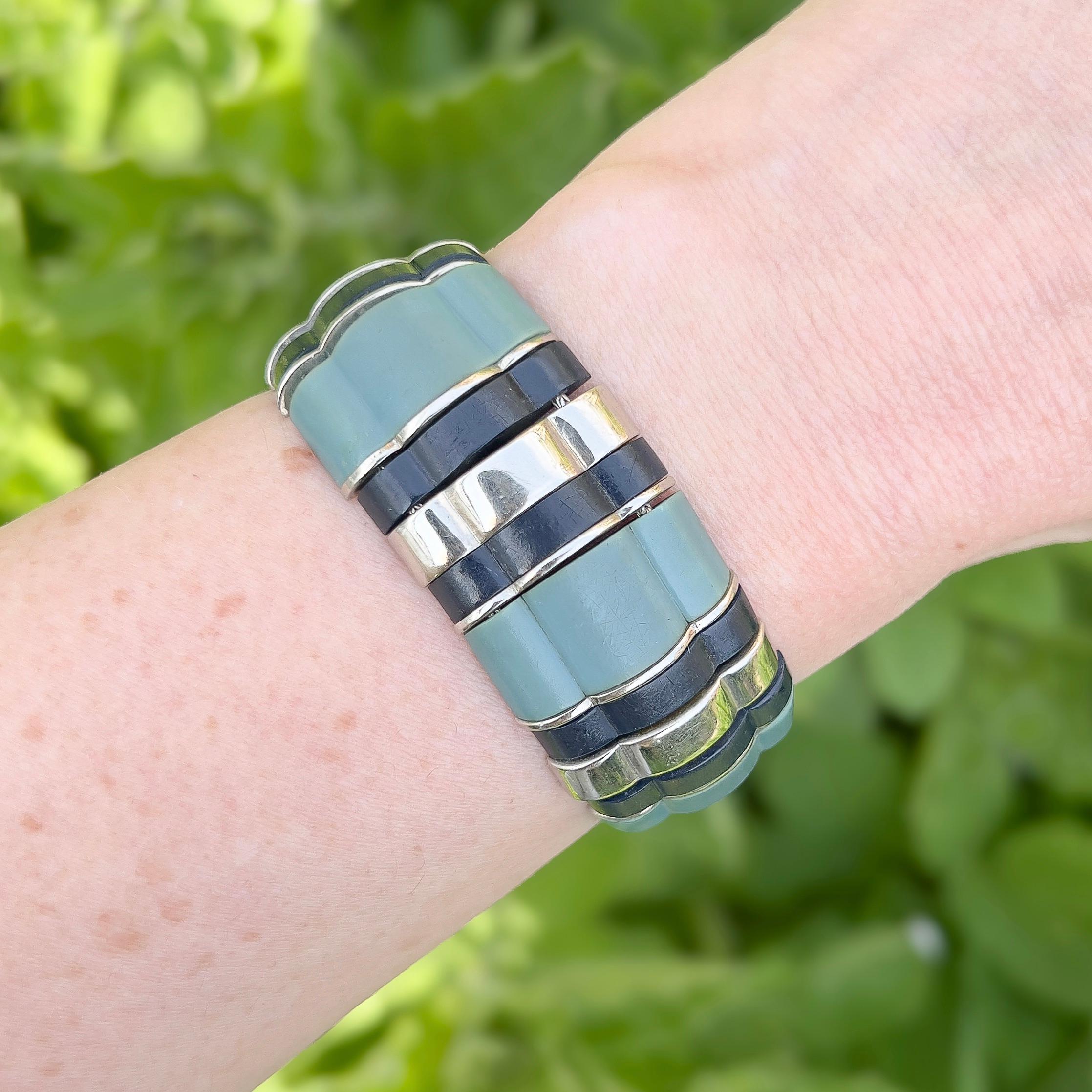 Bracelet manchette vintage Art déco français des années 1930 avec Galalithe et chrome Pour femmes en vente