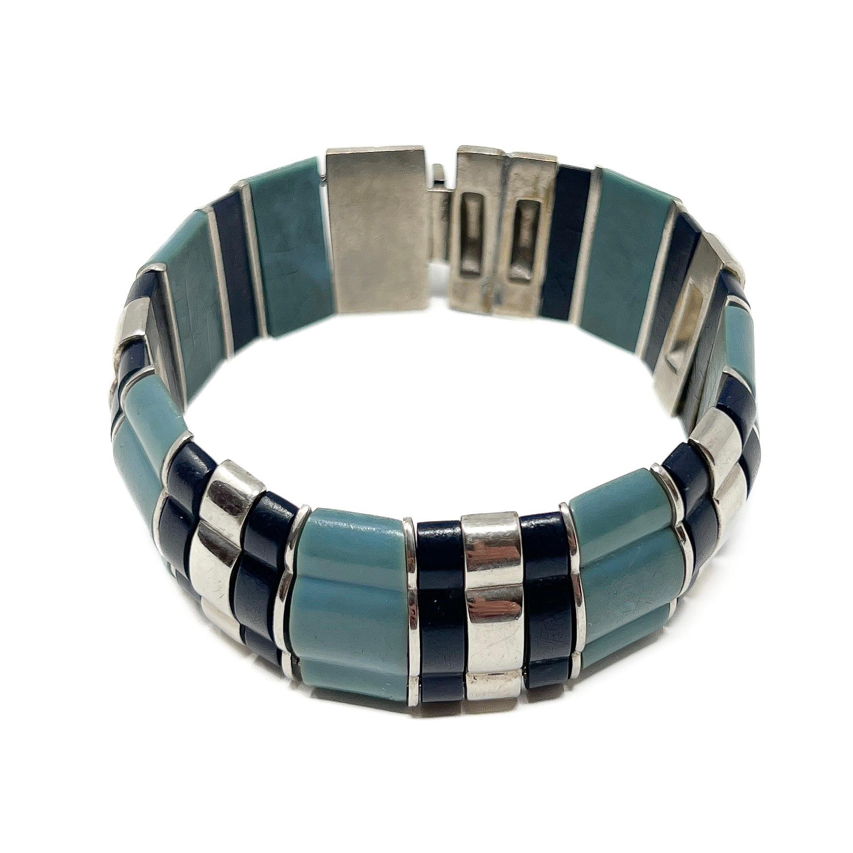 Bracelet manchette vintage Art déco français des années 1930 avec Galalithe et chrome en vente 1