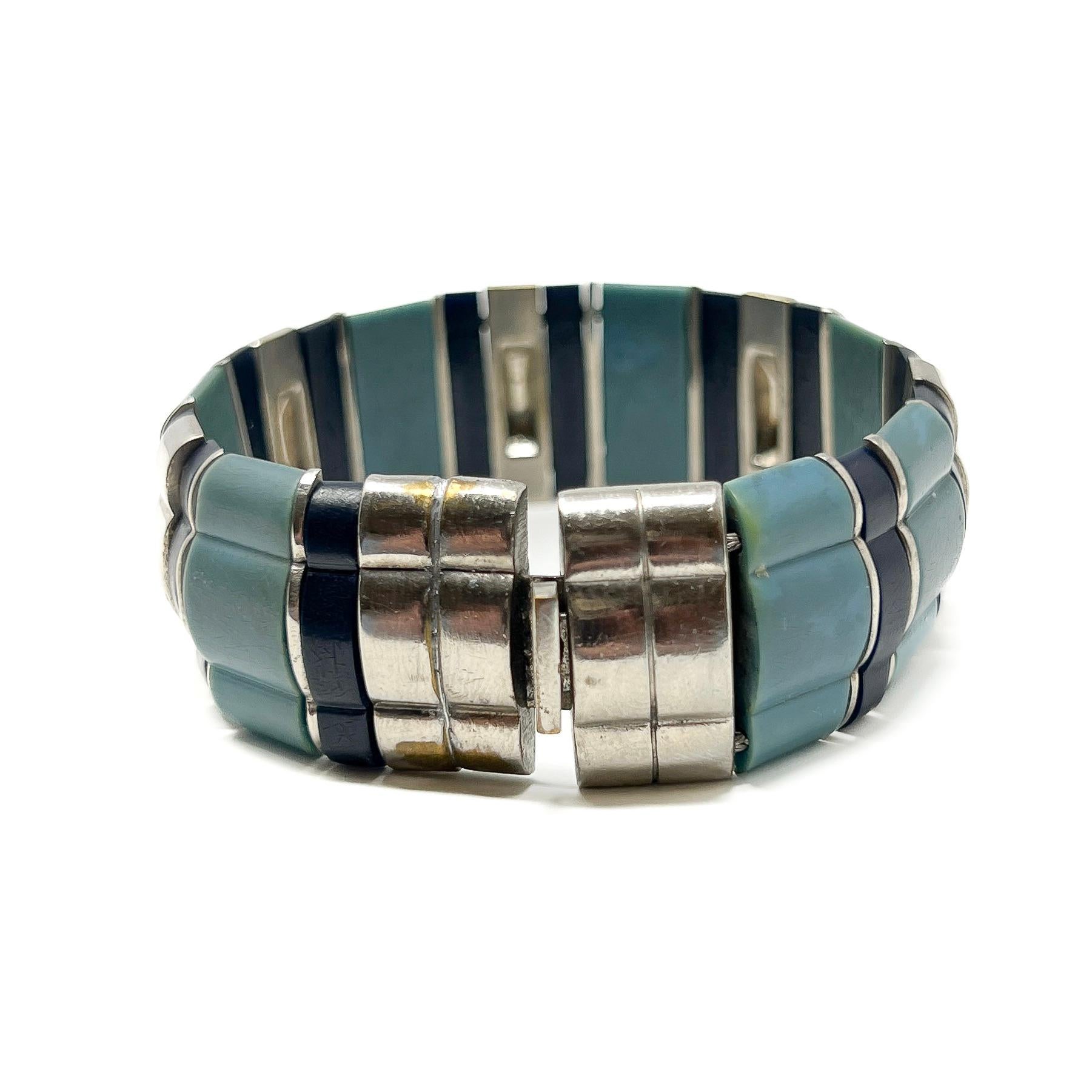 Bracelet manchette vintage Art déco français des années 1930 avec Galalithe et chrome en vente 3