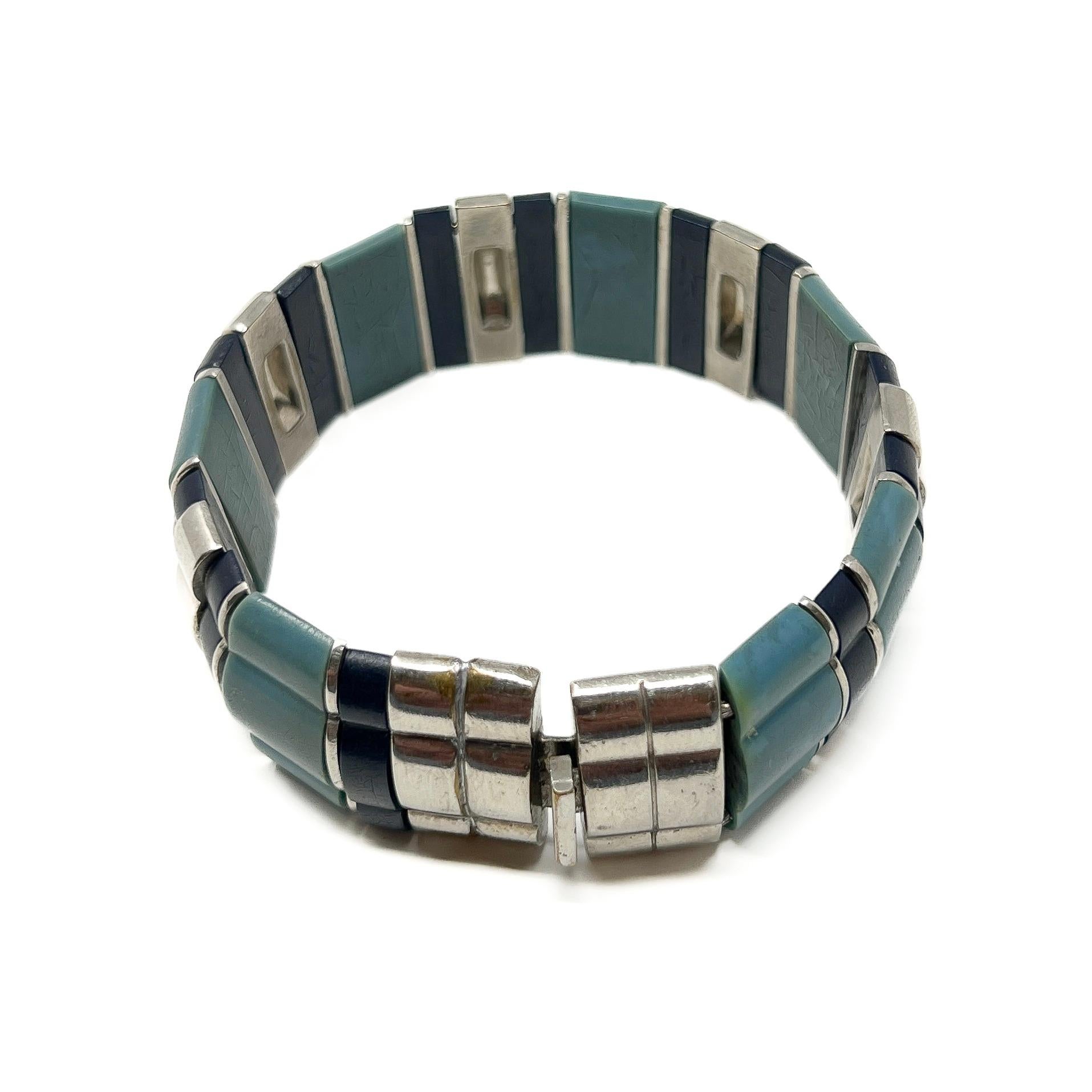 Bracelet manchette vintage Art déco français des années 1930 avec Galalithe et chrome en vente 4