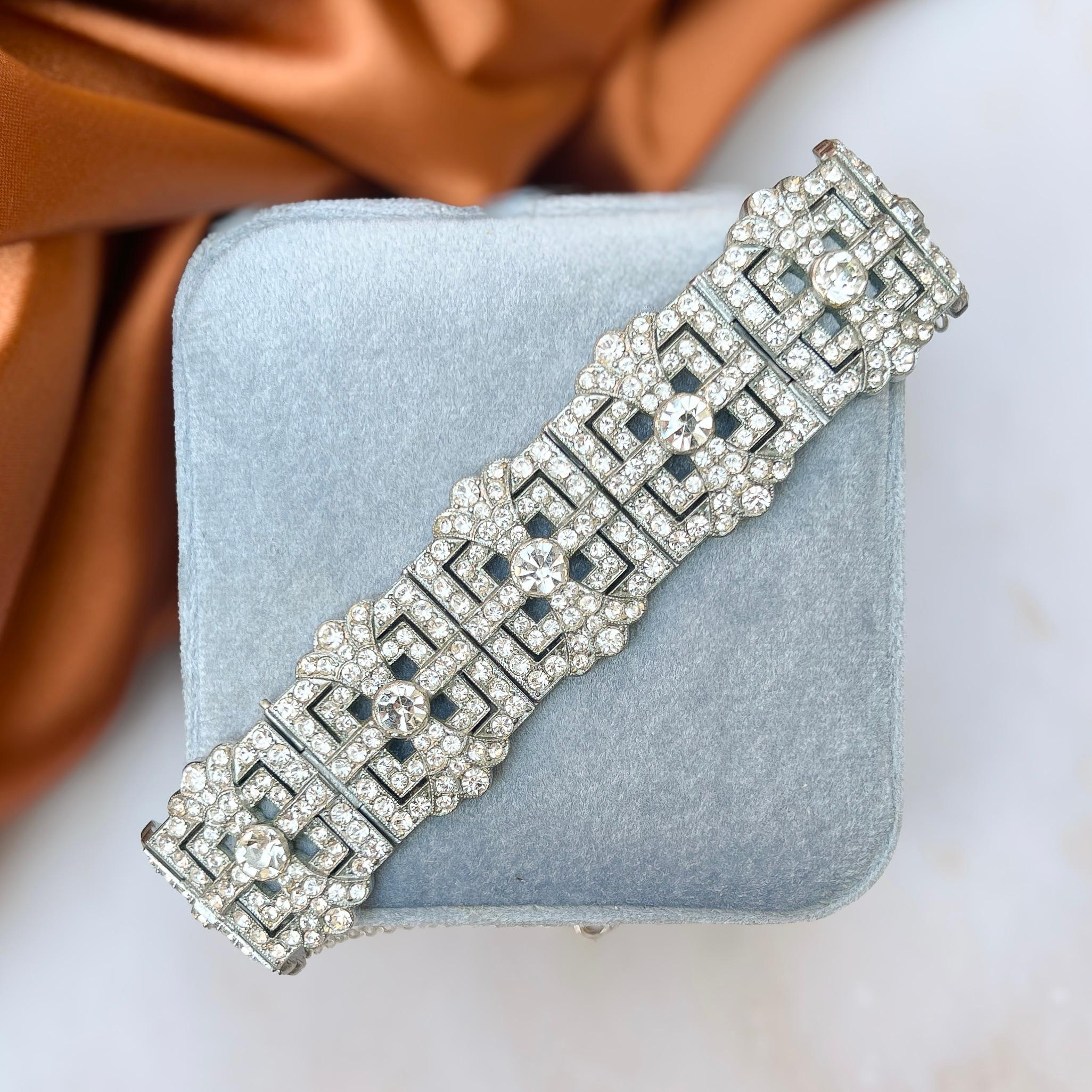 Art Déco Años 30 Diseño geométrico Pulsera de pasta vintage Art Decó en venta