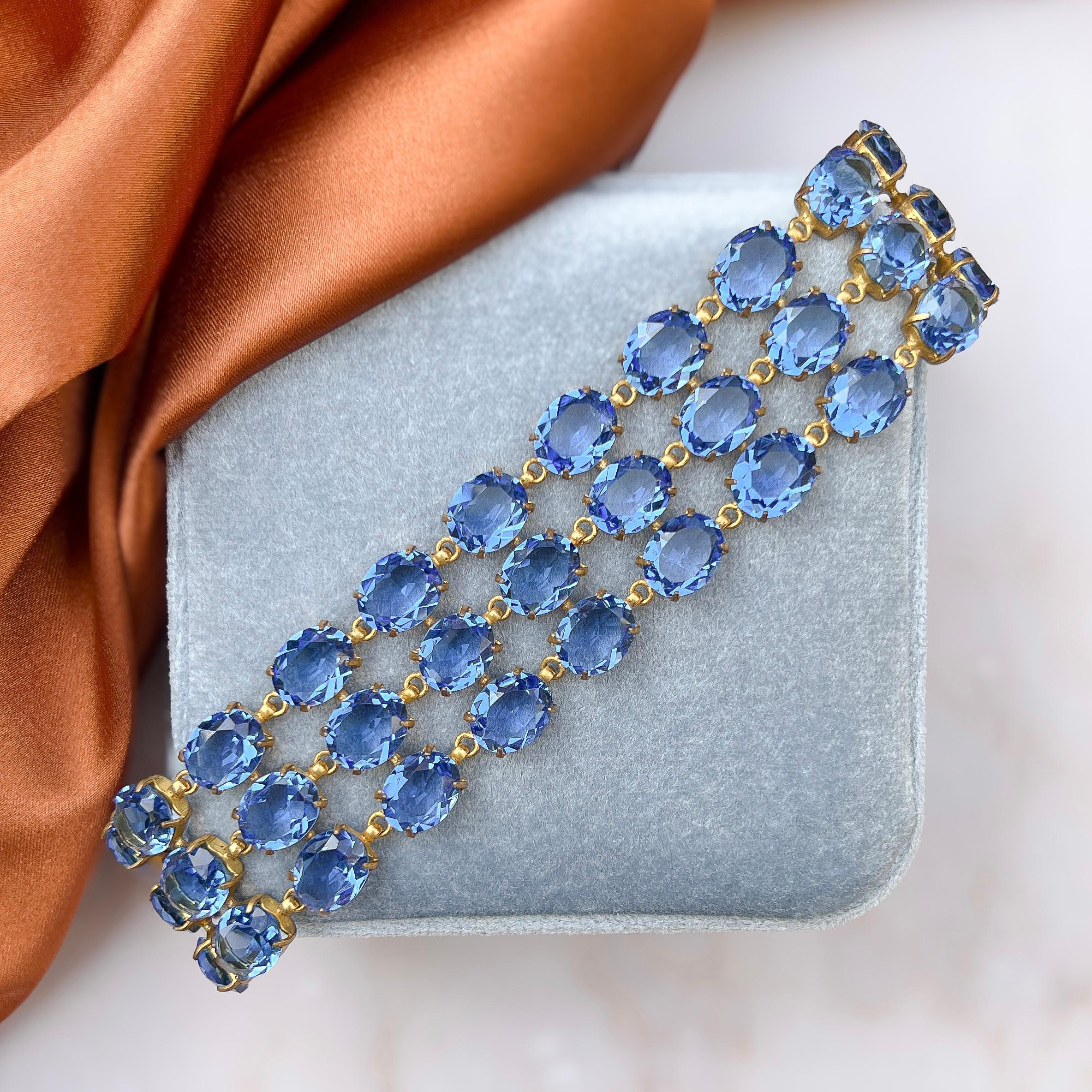 Art Deco 1930s Gilded Metal and Blue Glass Vintage Cuff In Excellent Condition For Sale In Skelmersdale, GB