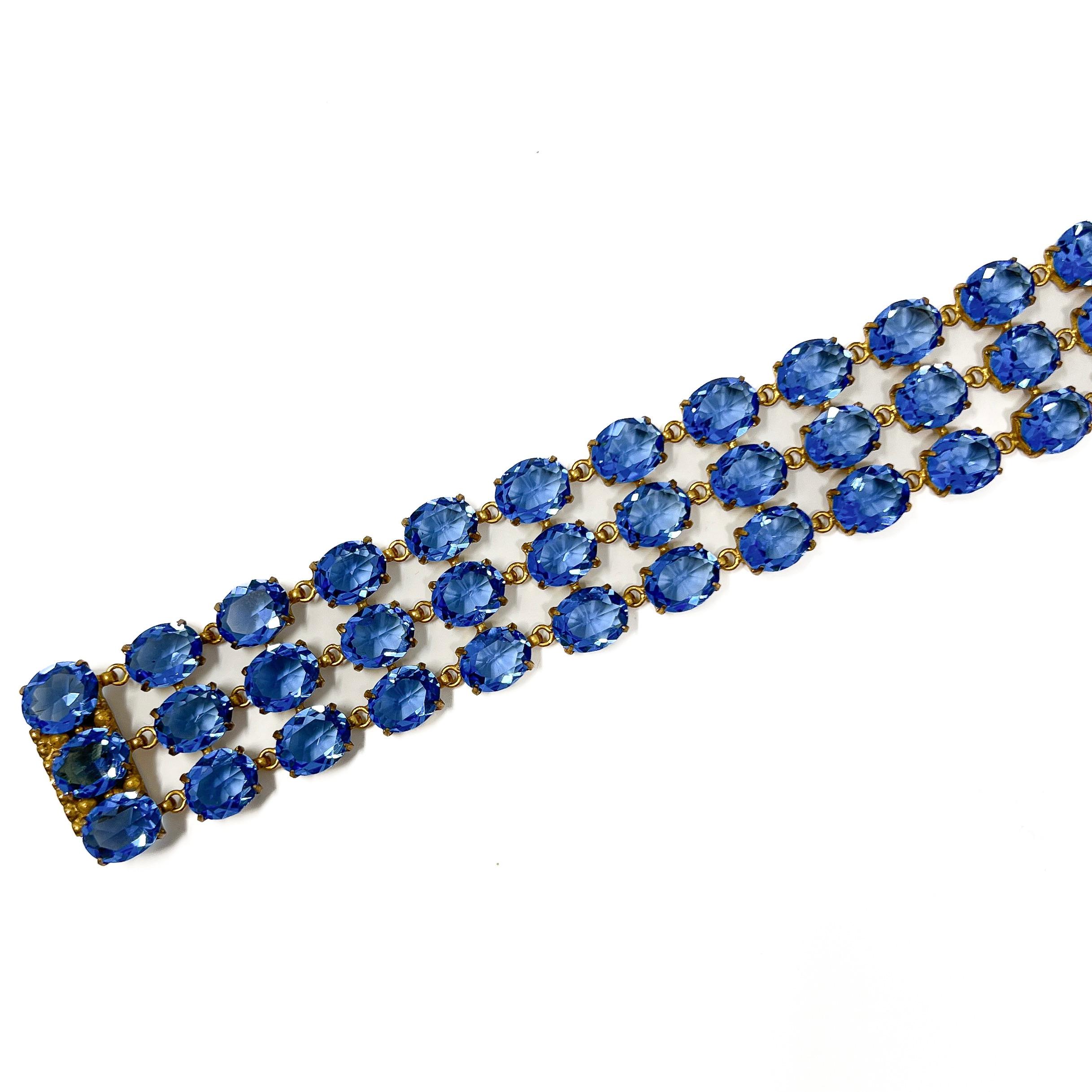 Art Deco 1930s Gilded Metal and Blue Glass Vintage Cuff For Sale 4